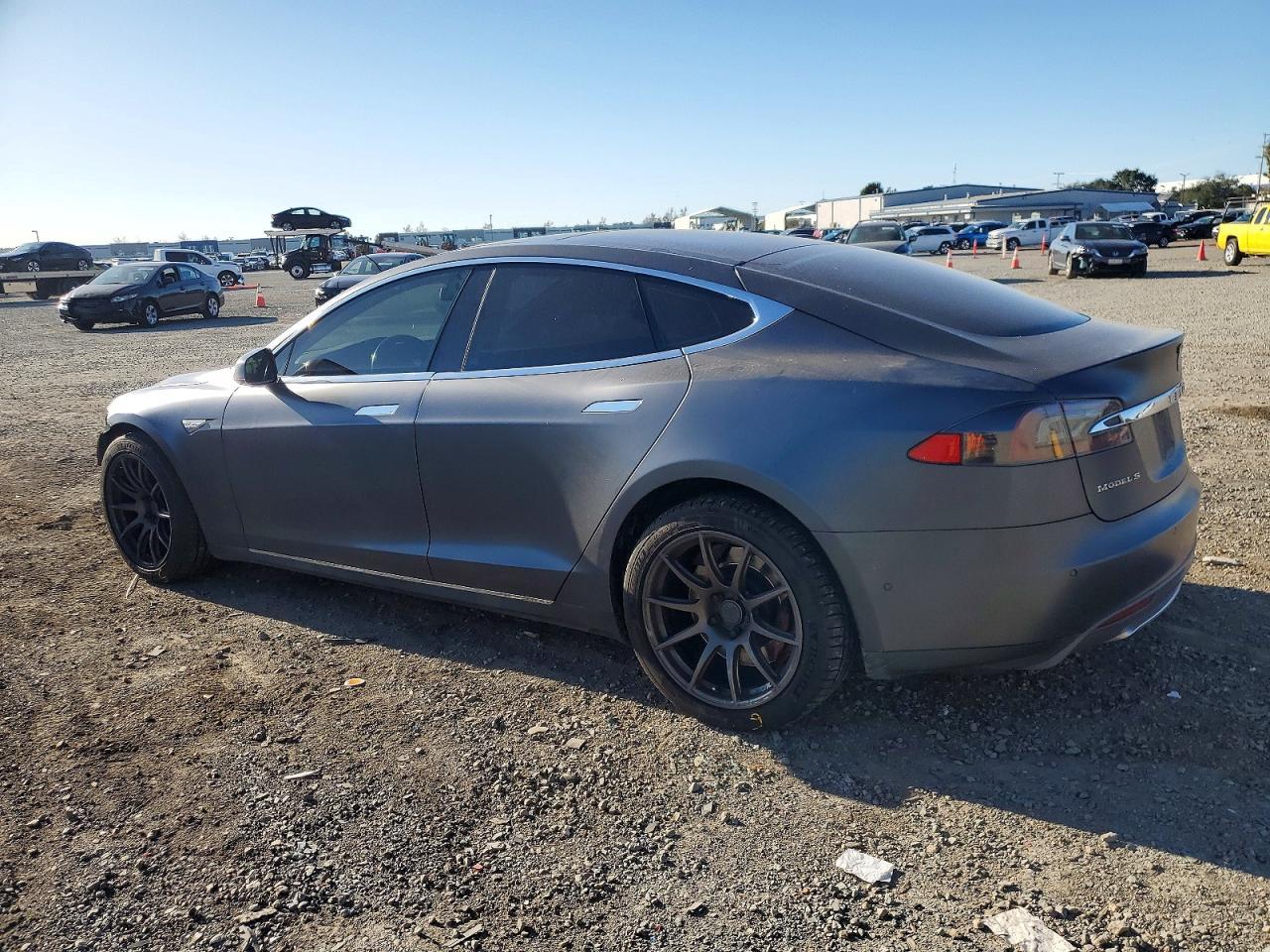 2015 TESLA MODEL S