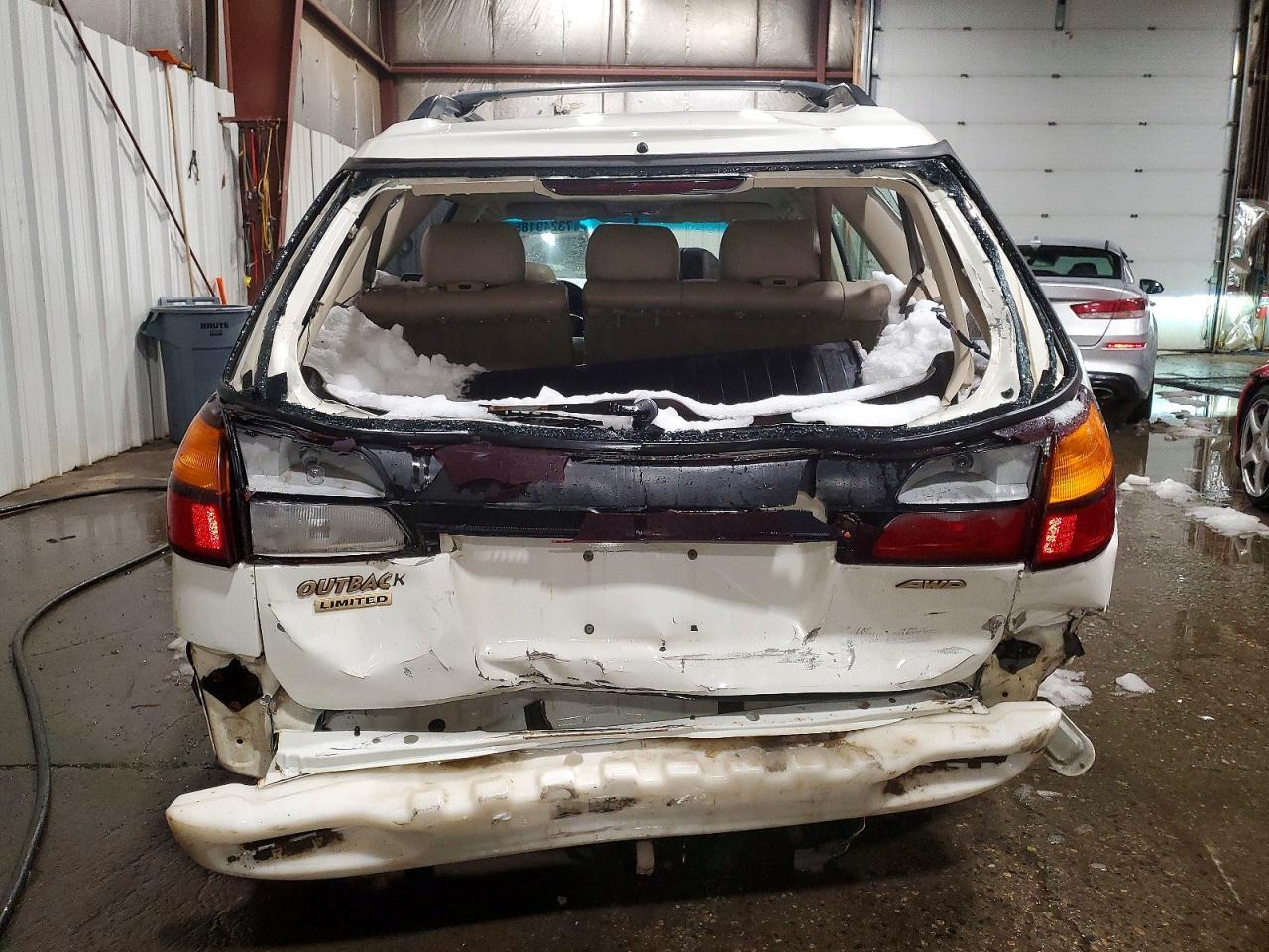 2000 SUBARU Legacy