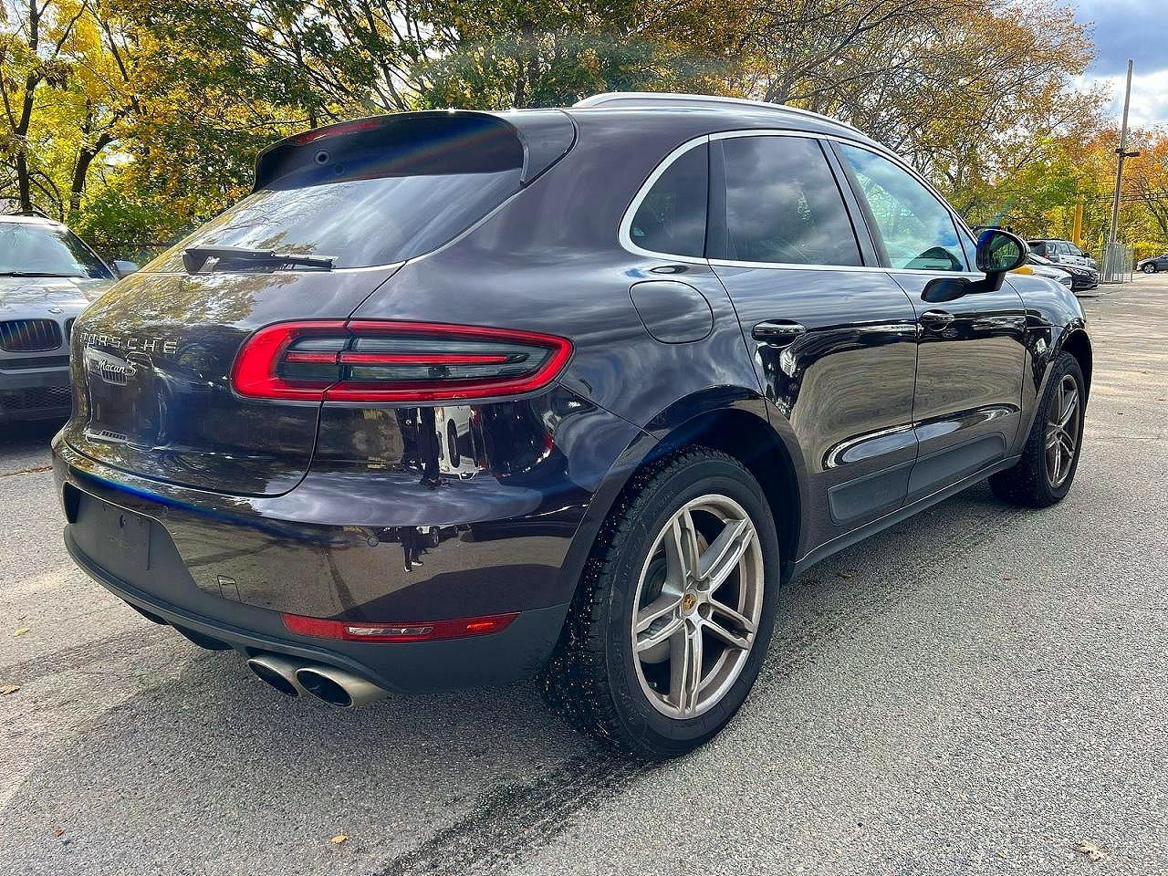 2015 PORSCHE Macan