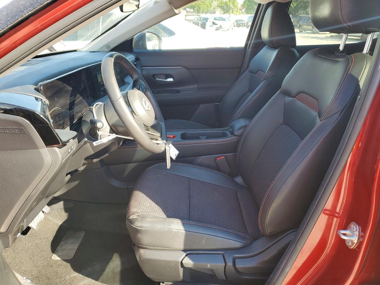 2025 NISSAN KICKS