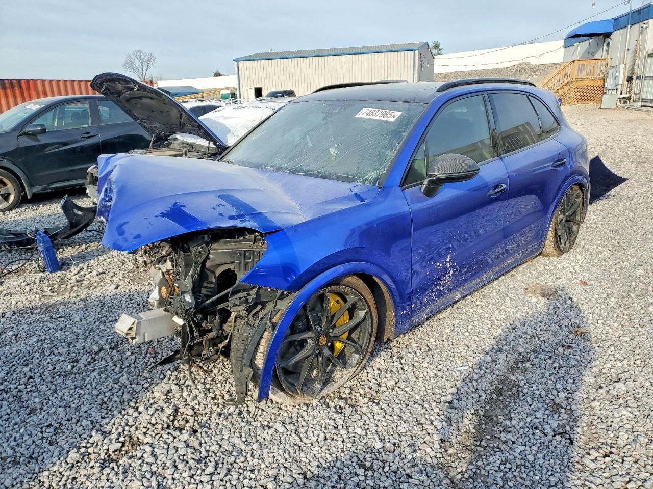 2019 PORSCHE CAYENNE