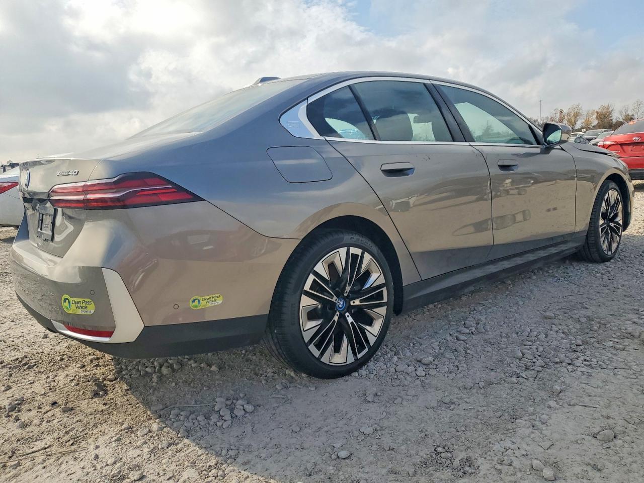 2025 BMW i5