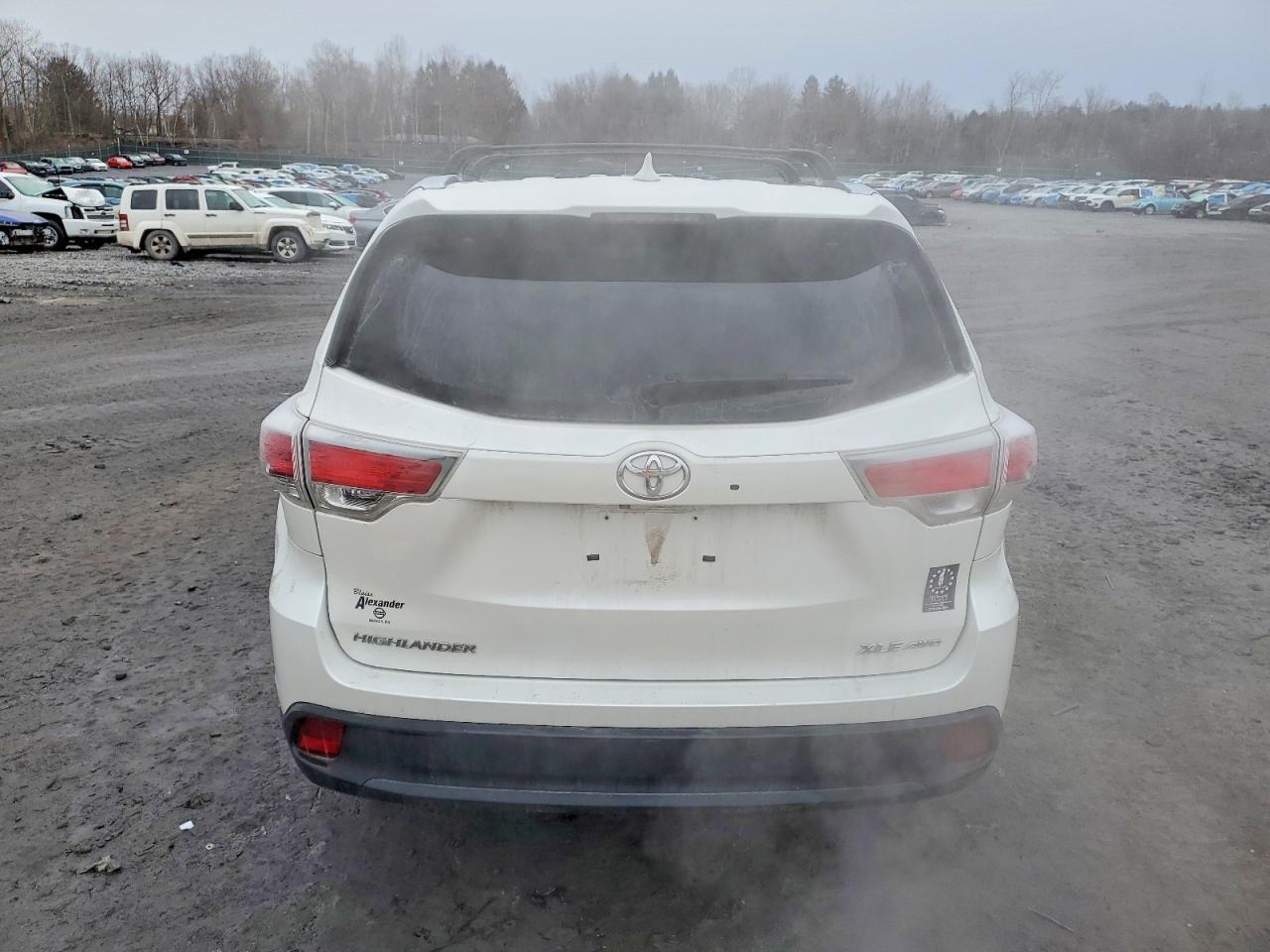 2016 TOYOTA HIGHLANDER
