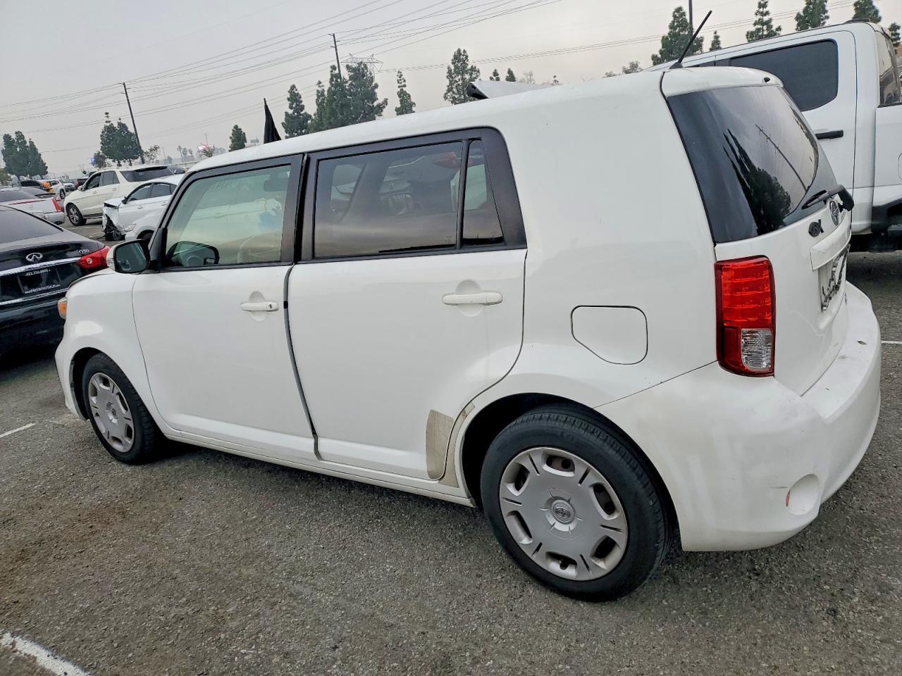 2011 TOYOTA SCION