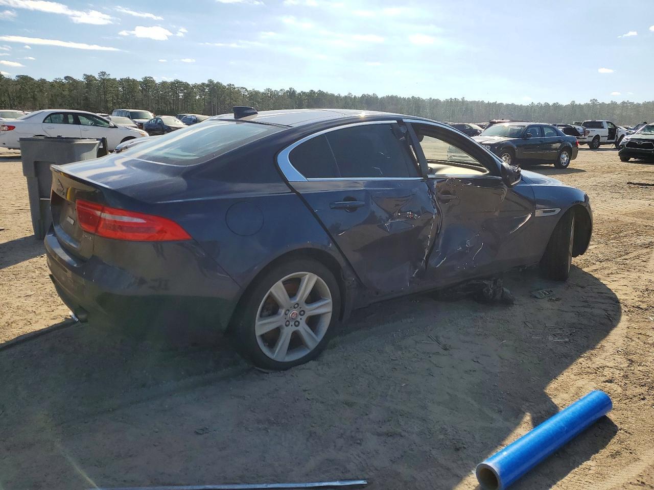 2017 JAGUAR XE