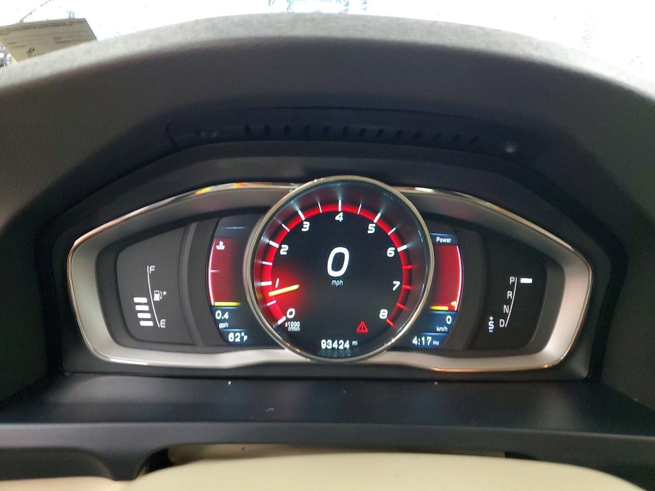2015 VOLVO S60