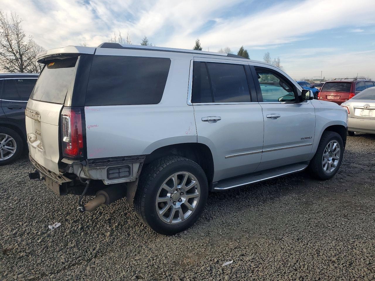 2016 GMC Yukon