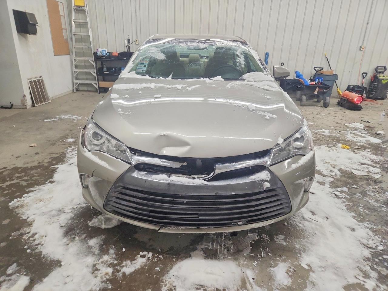 2016 TOYOTA CAMRY