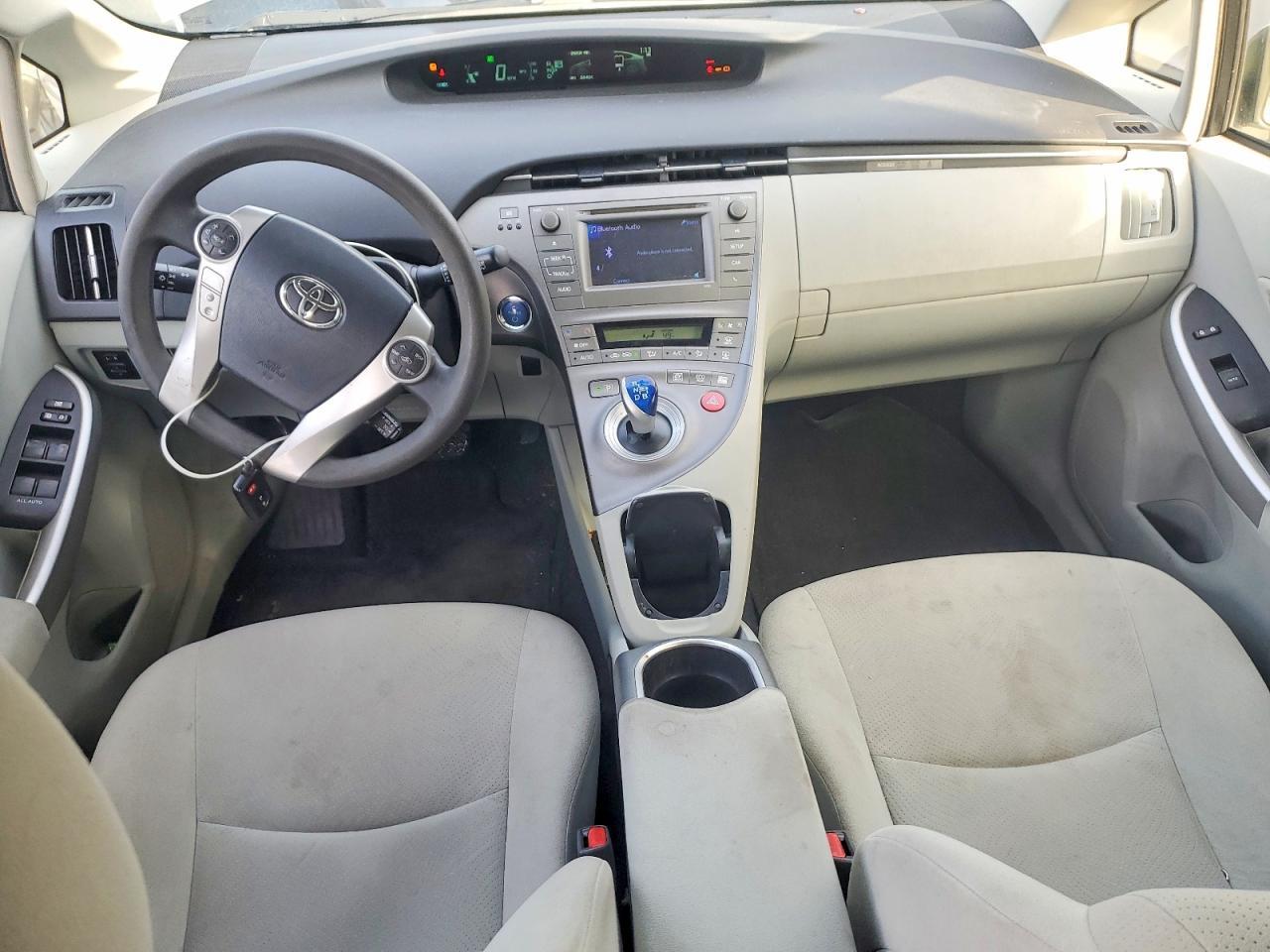 2015 TOYOTA PRIUS