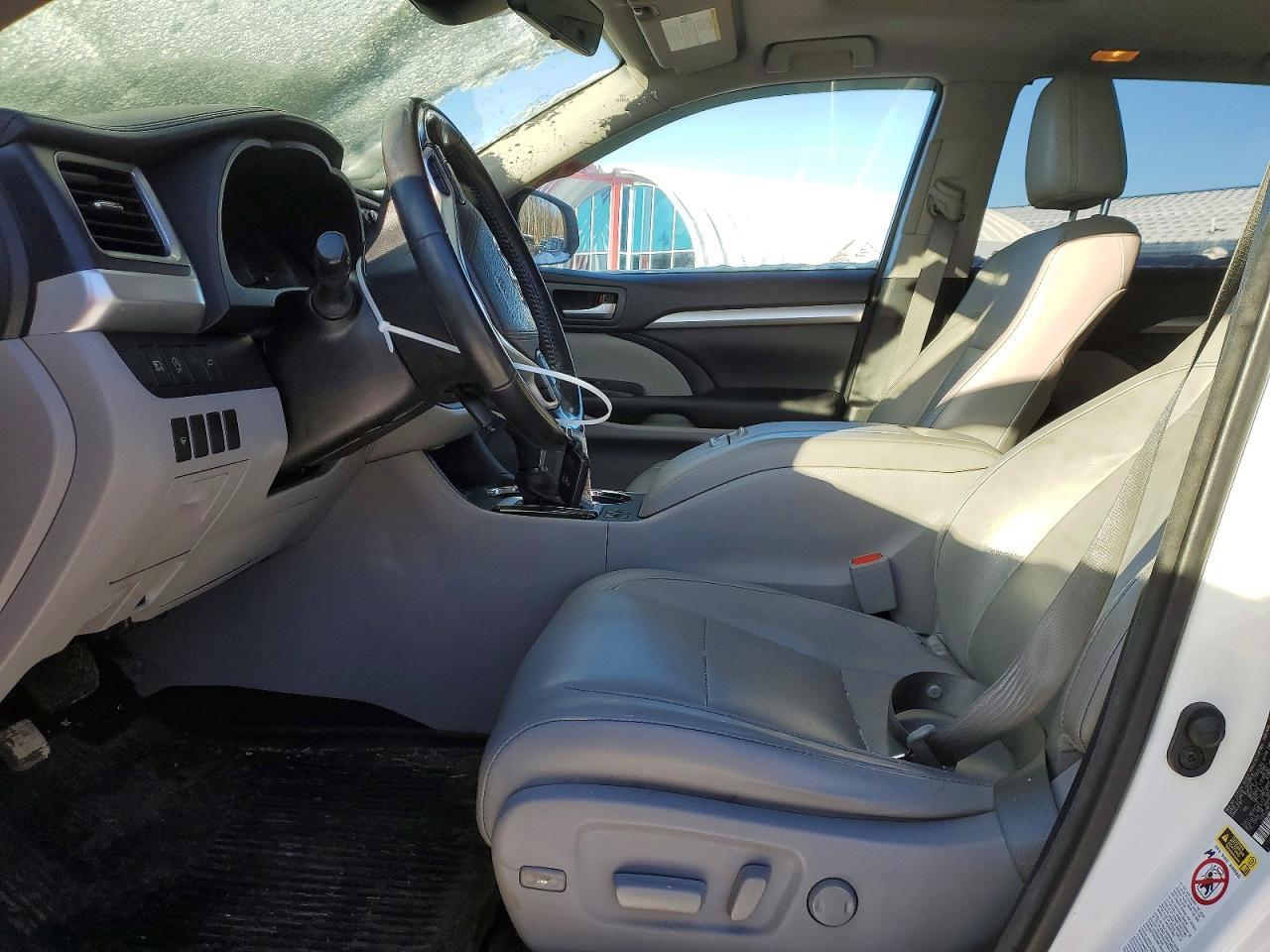 2017 TOYOTA HIGHLANDER
