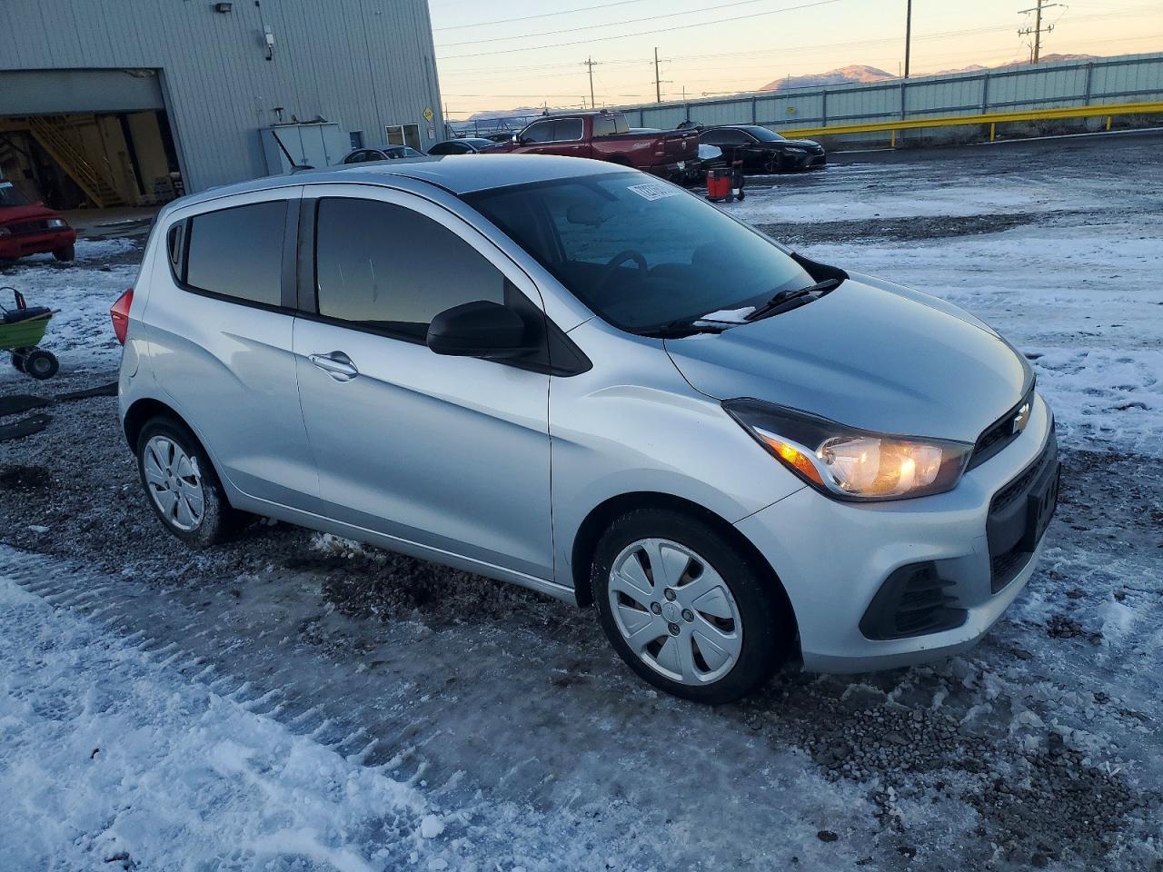 2017 CHEVROLET Spark