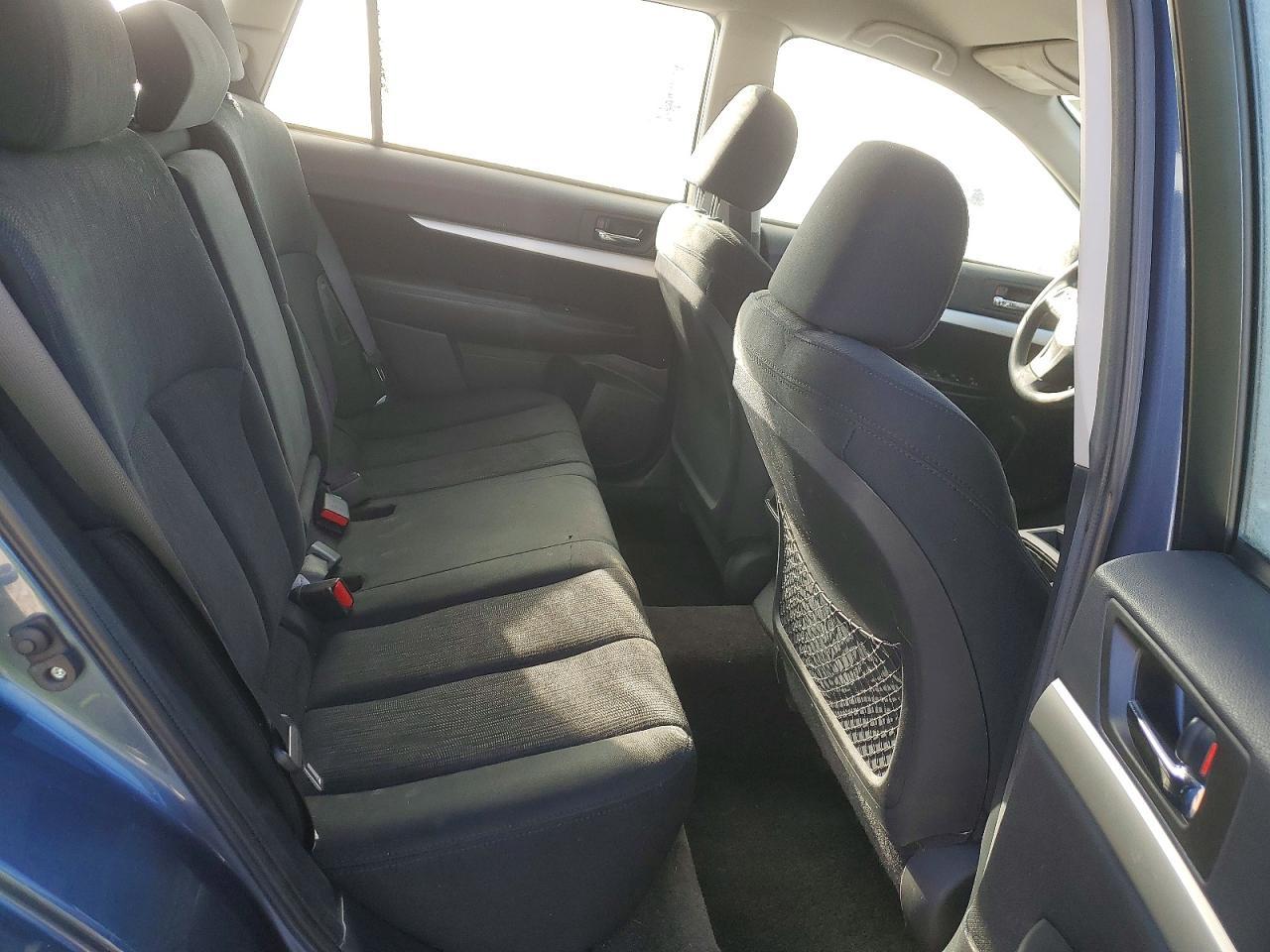 2013 SUBARU Outback