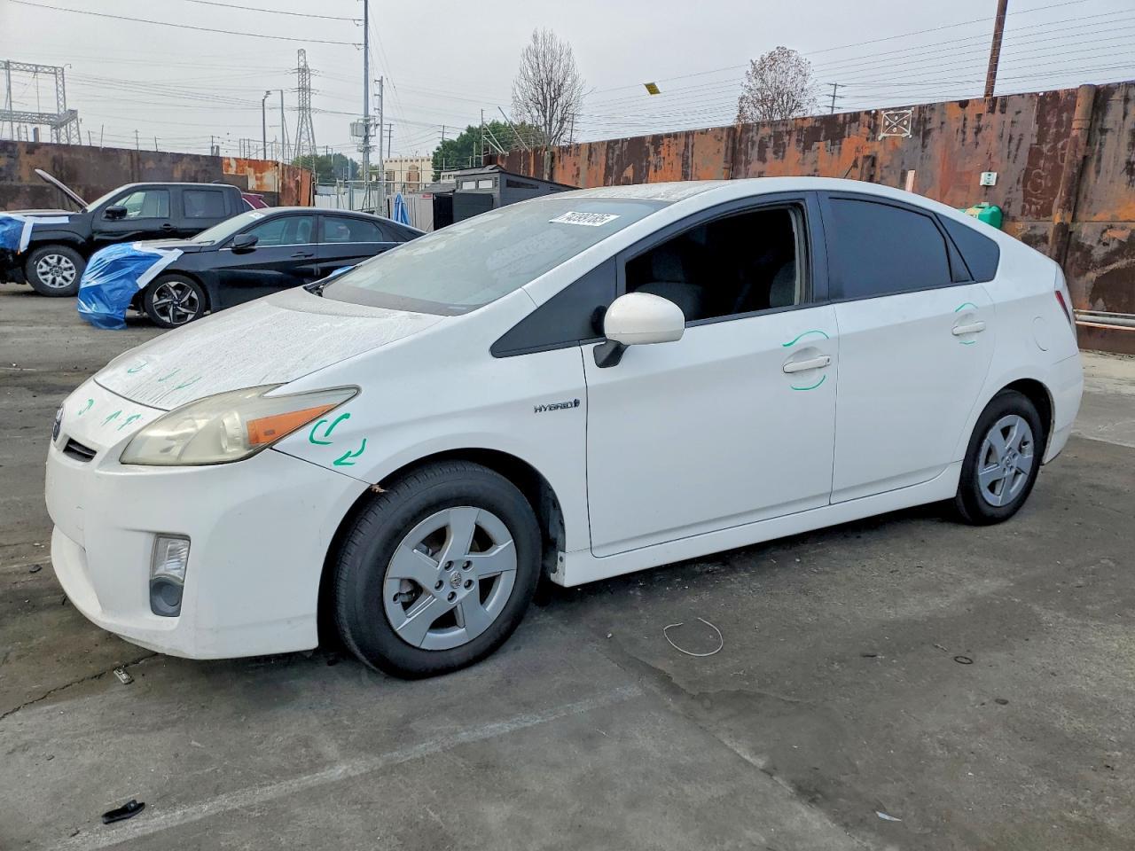 2011 TOYOTA PRIUS