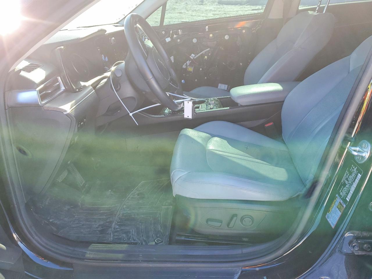 2022 KIA K5