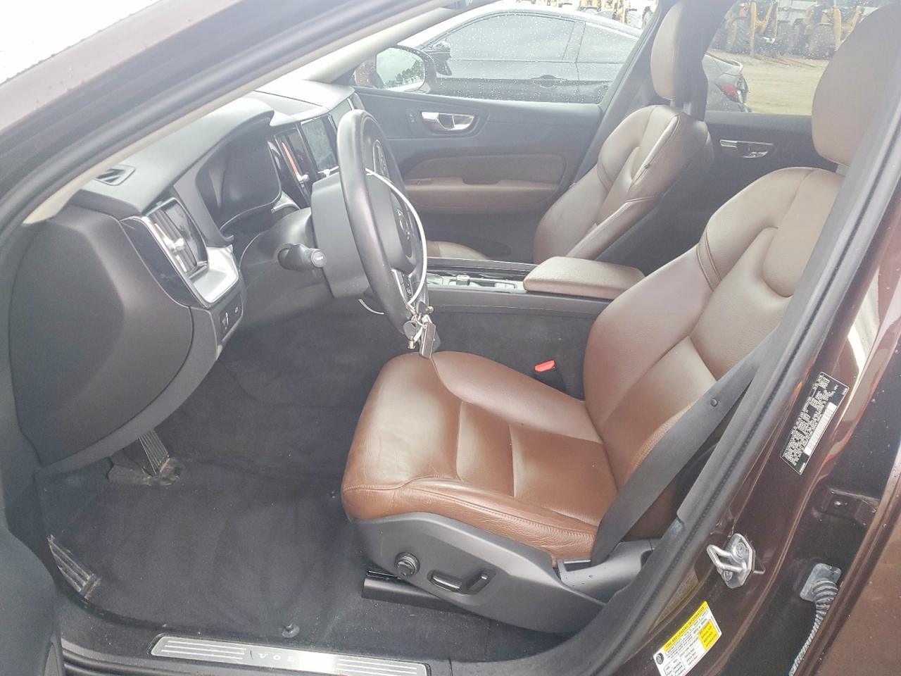 2018 VOLVO XC60