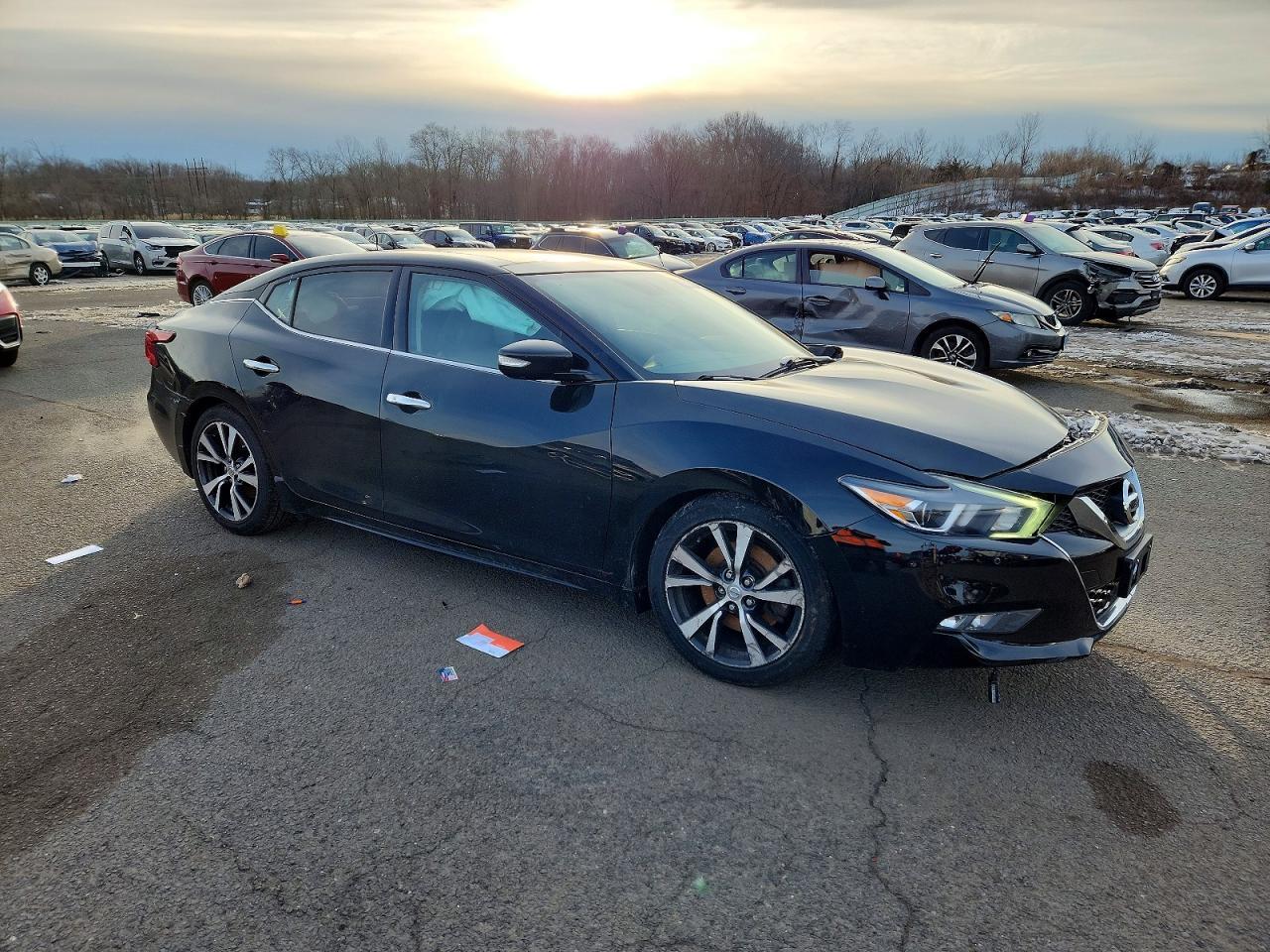 2017 NISSAN Maxima