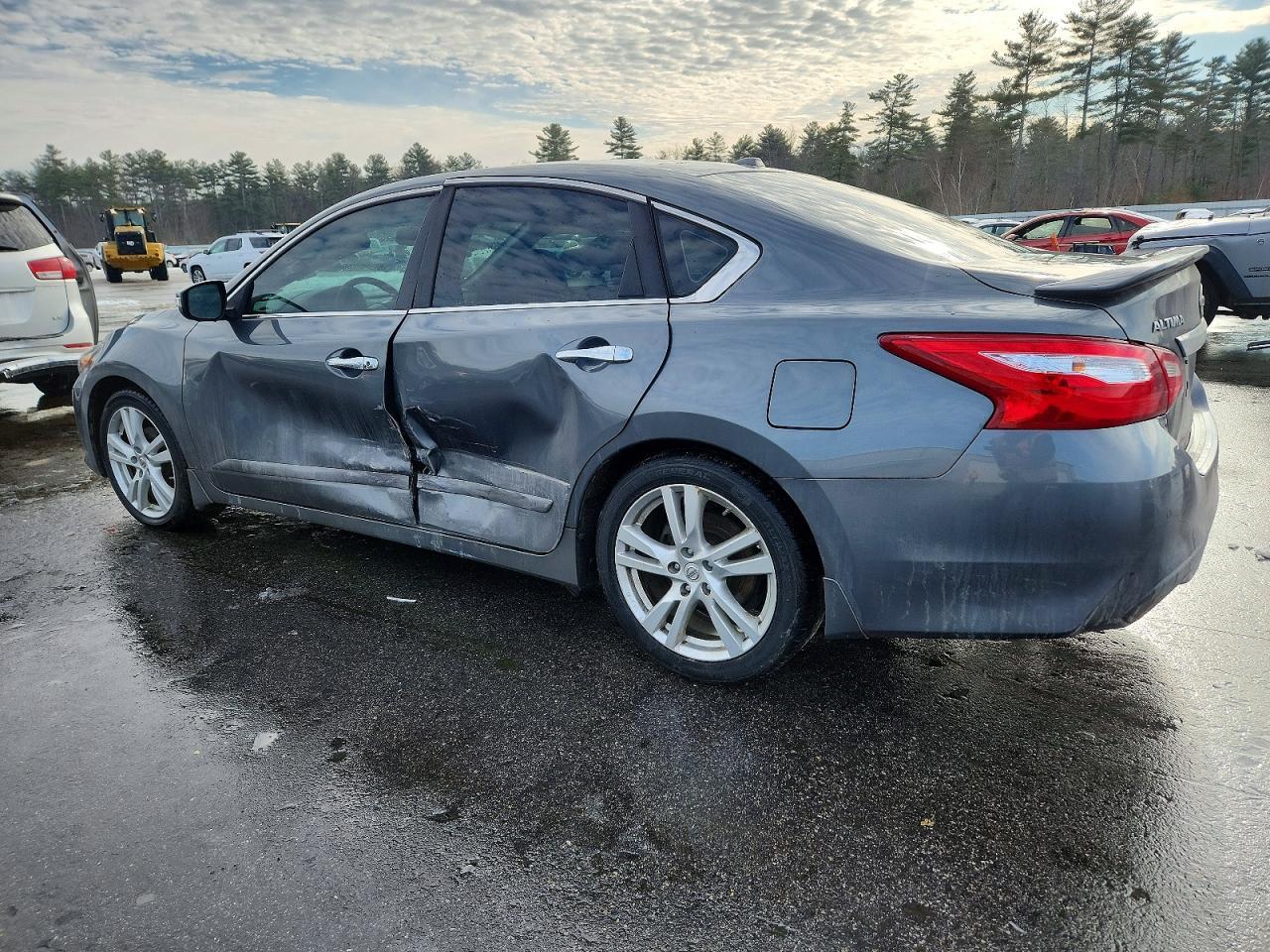 2017 NISSAN ALTIMA