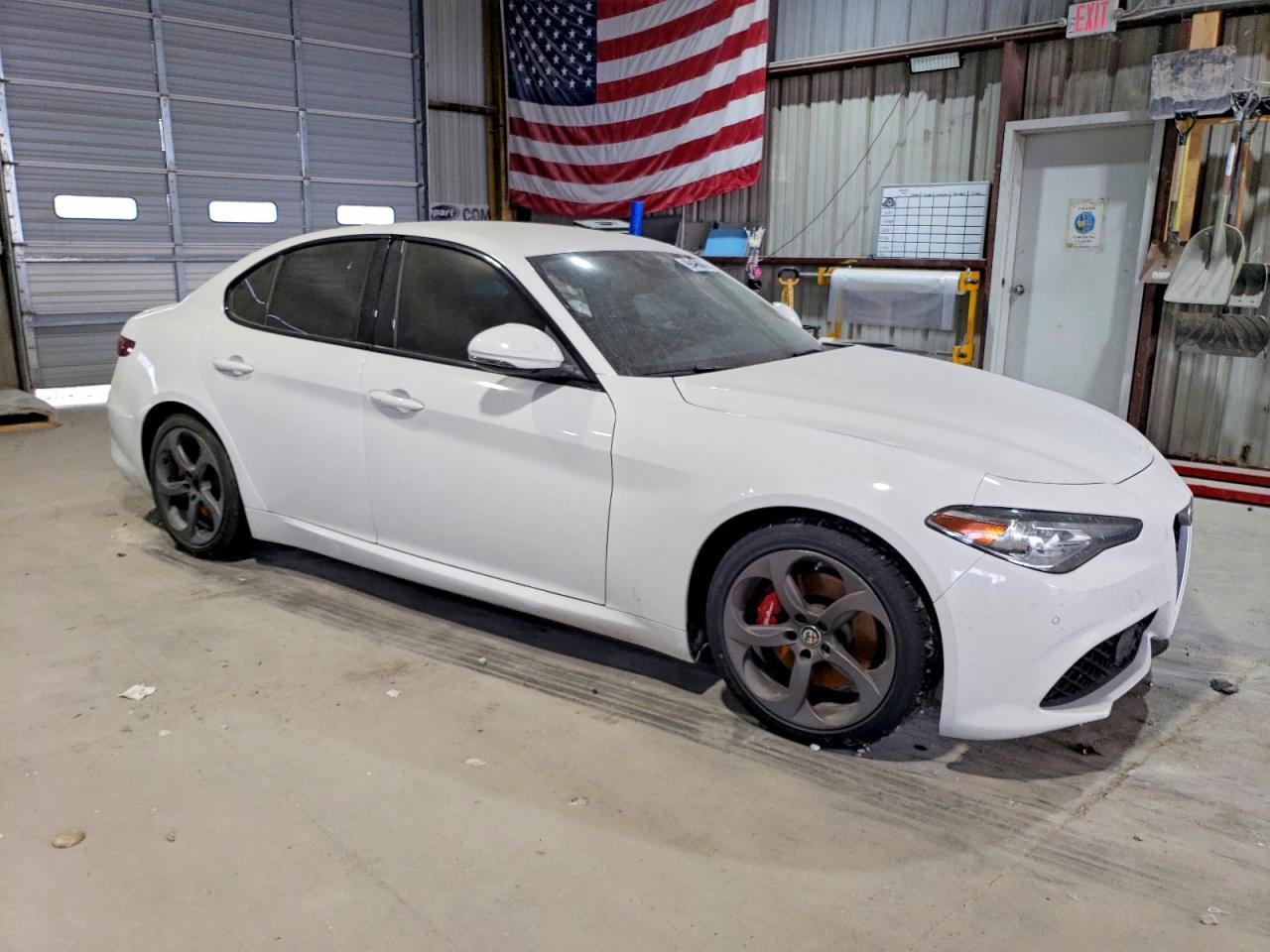 2017 ALFA ROMEO Giulia