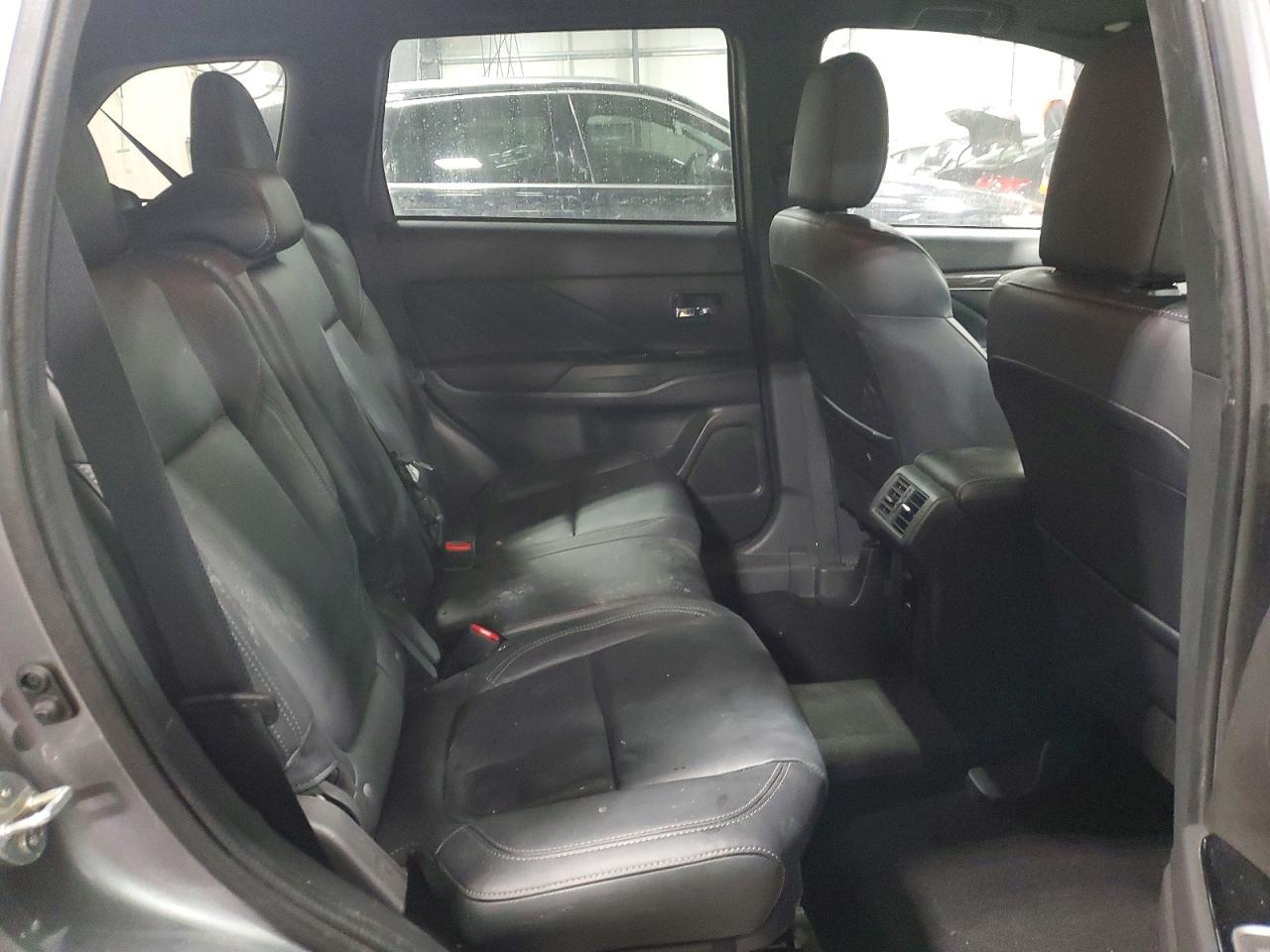 2022 MITSUBISHI outlander