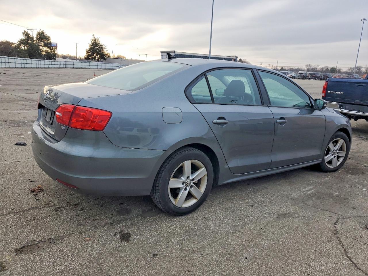 2012 VOLKSWAGEN JETTA