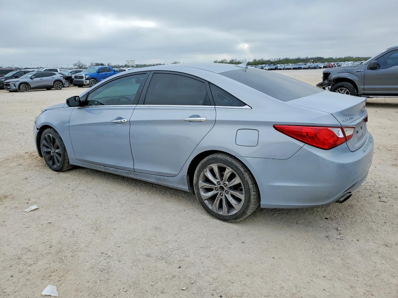 2011 HYUNDAI SONATA