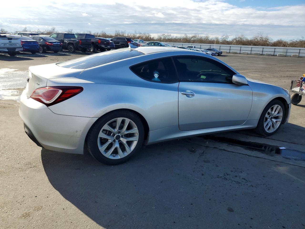 2013 HYUNDAI GENESIS