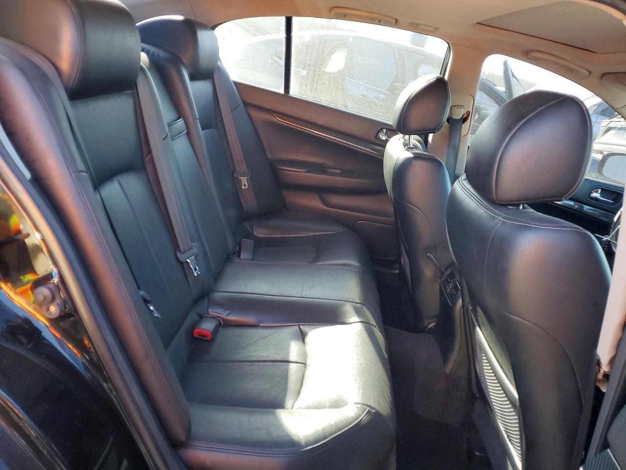 2012 INFINITI G37