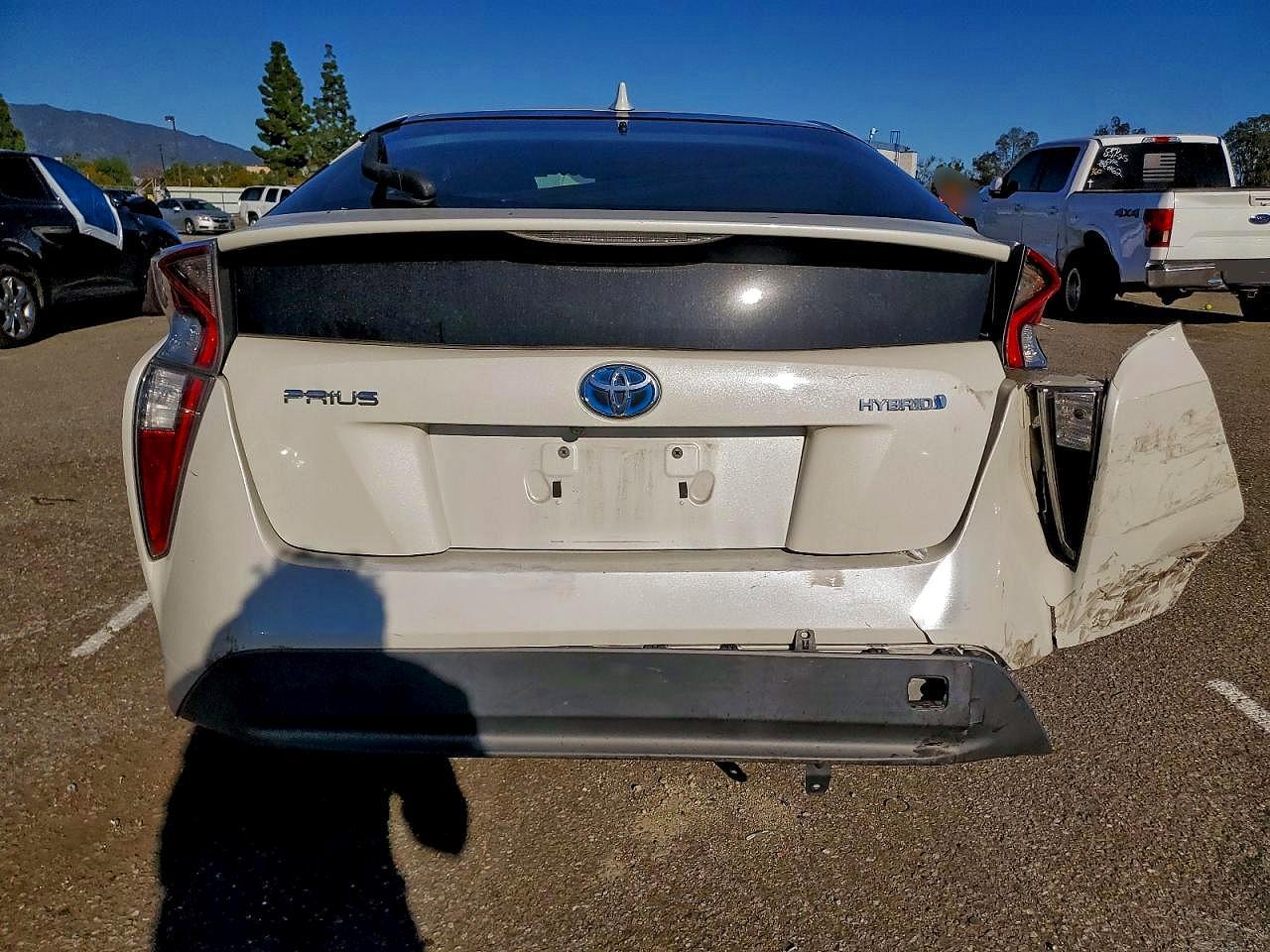 2017 TOYOTA PRIUS