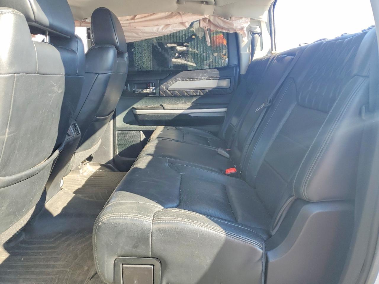2016 TOYOTA TUNDRA