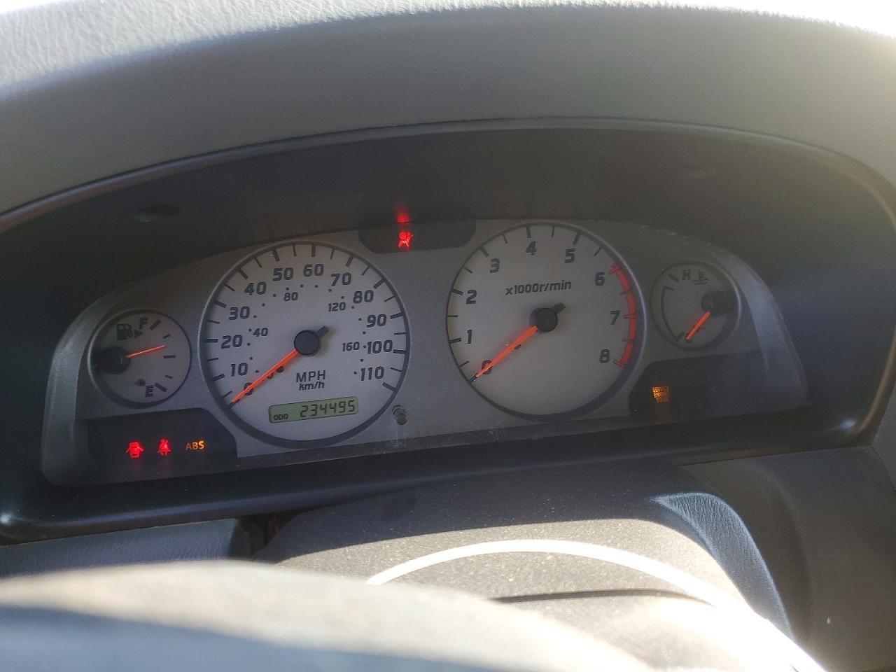 2001 NISSAN Frontier