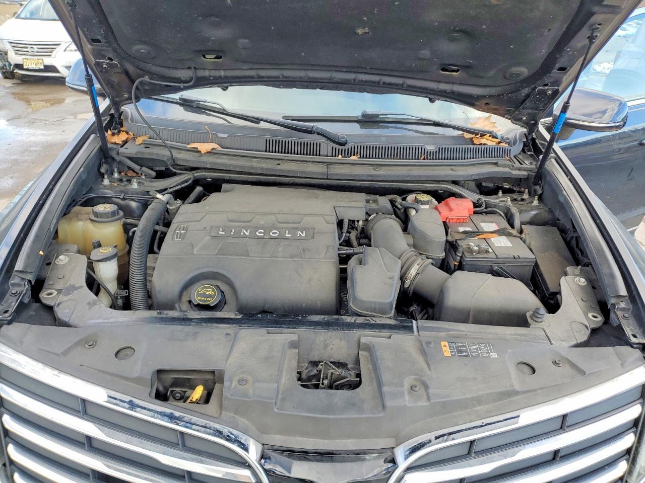 2019 LINCOLN MKT