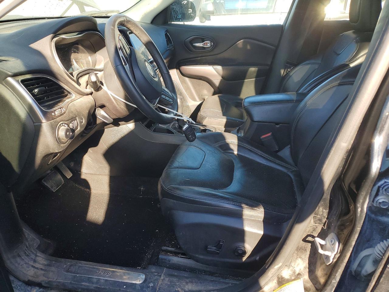2019 JEEP CHEROKEE