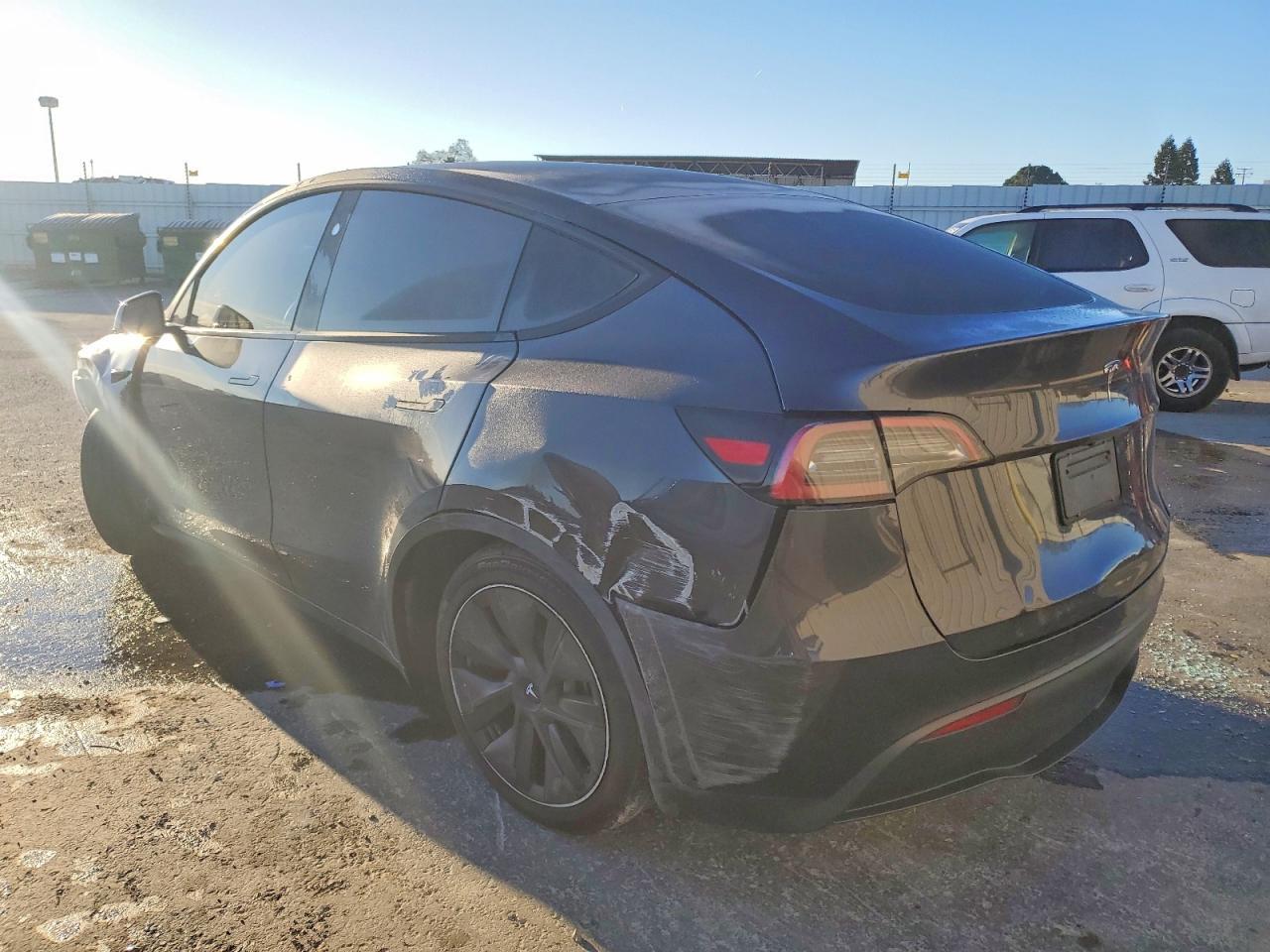 2024 TESLA MODEL Y