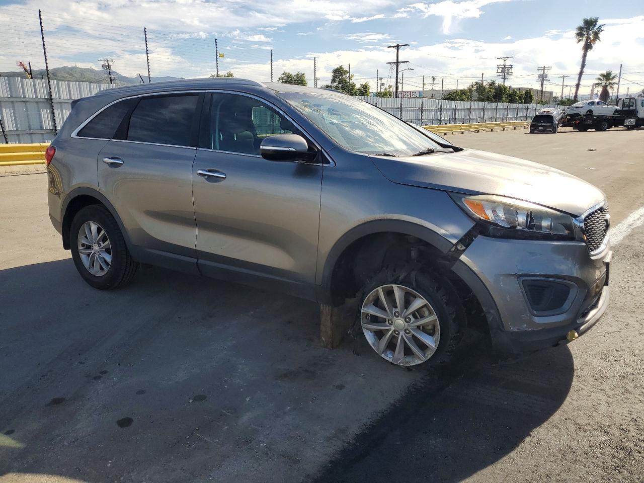 2016 KIA SORENTO