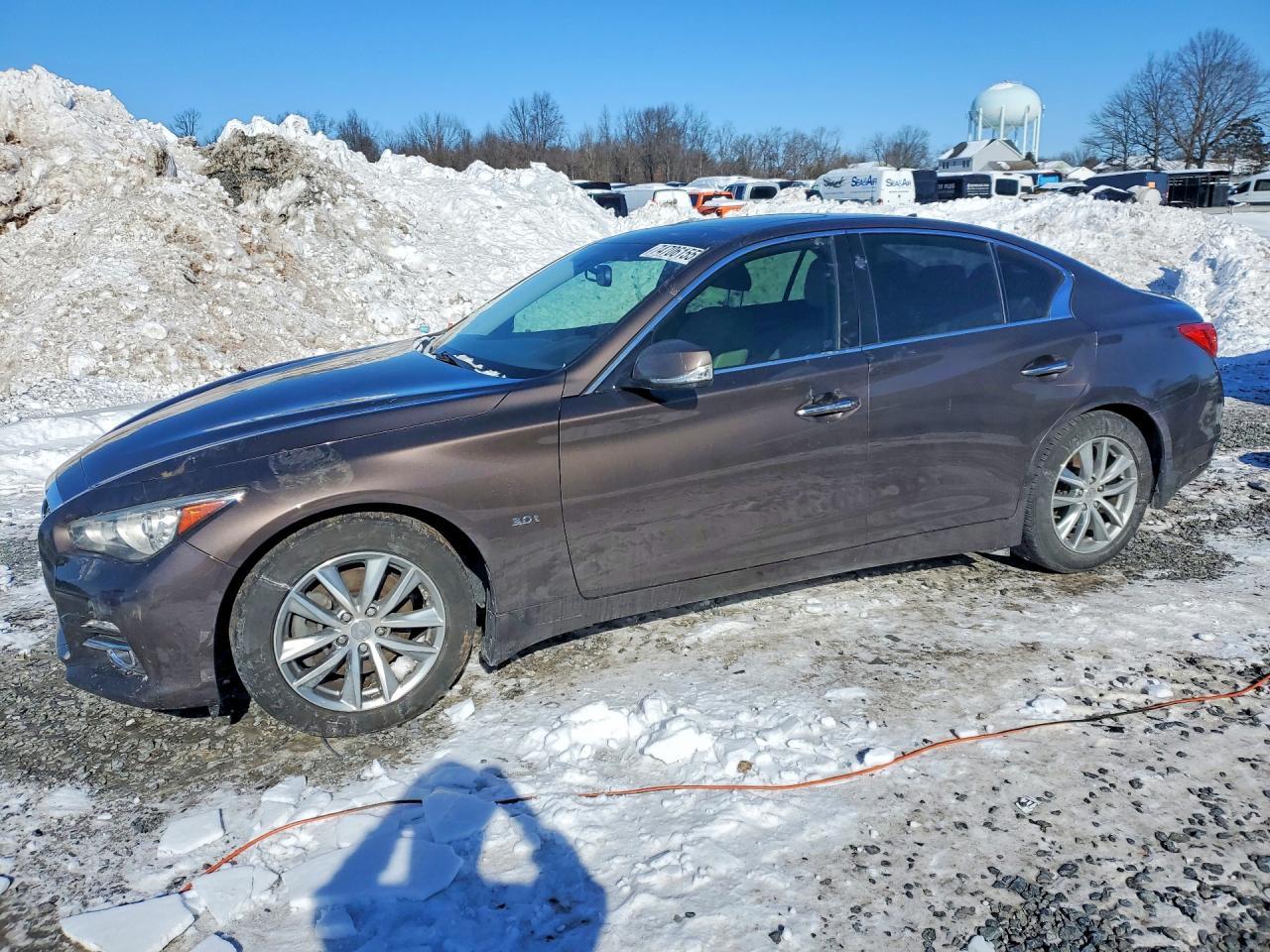 2016 INFINITI Q50