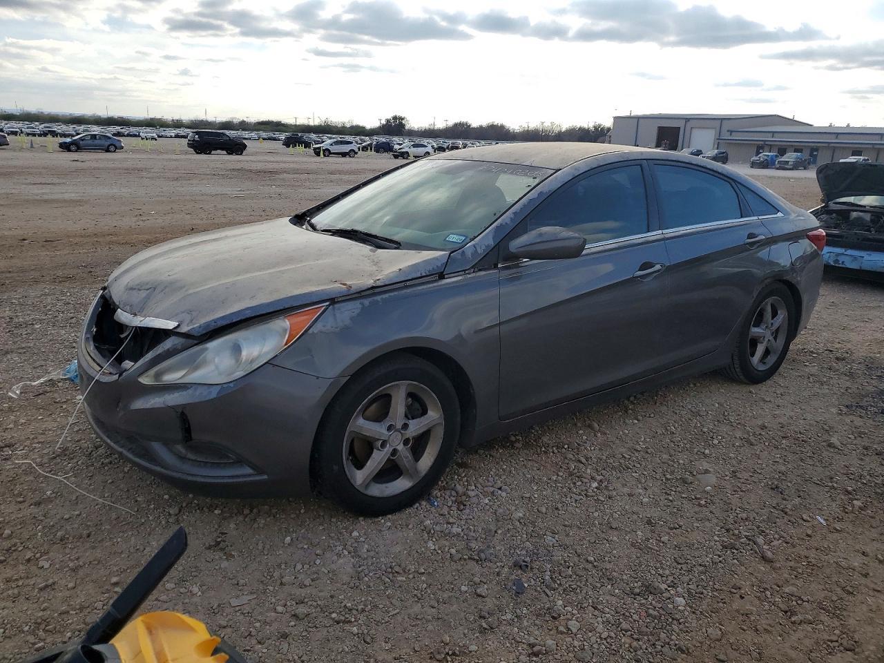 2011 HYUNDAI SONATA