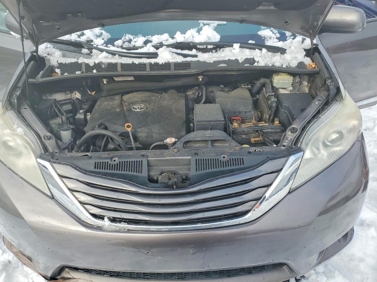 2017 TOYOTA SIENNA