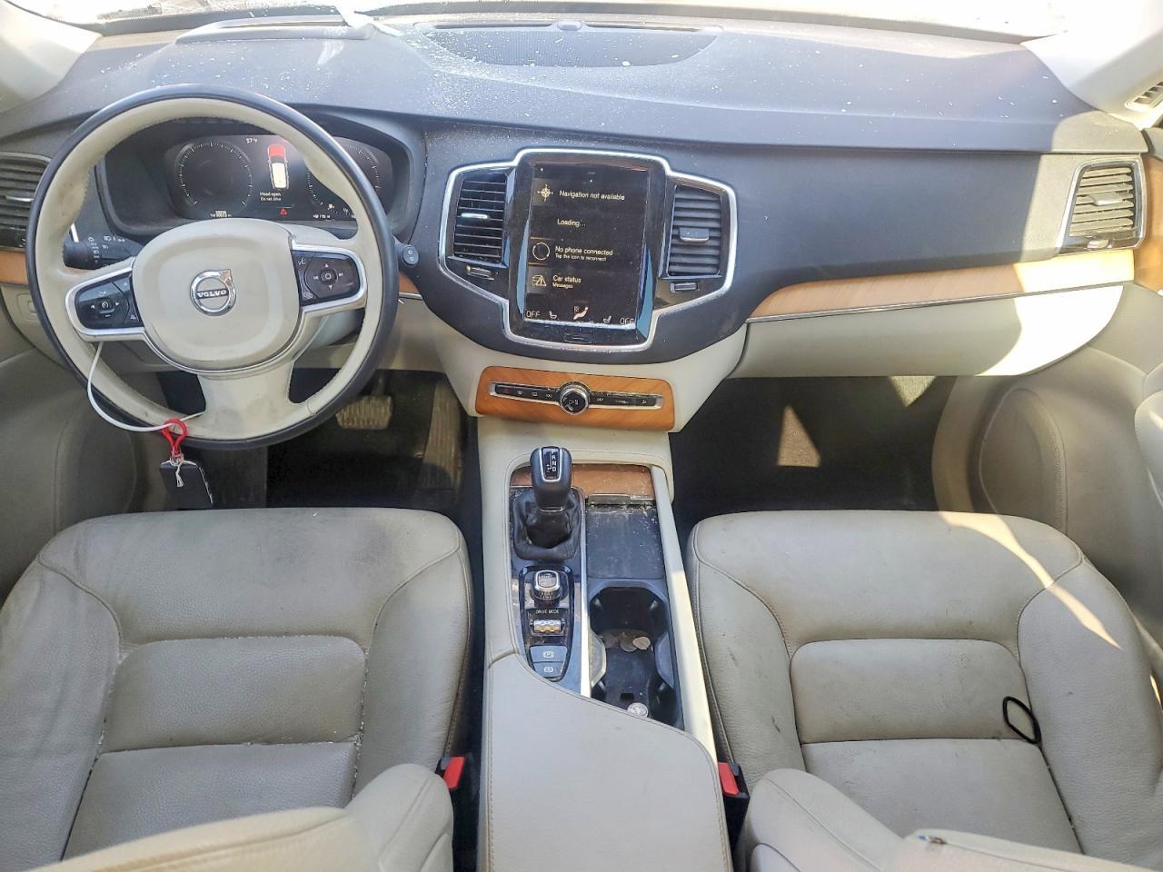 2021 VOLVO XC90