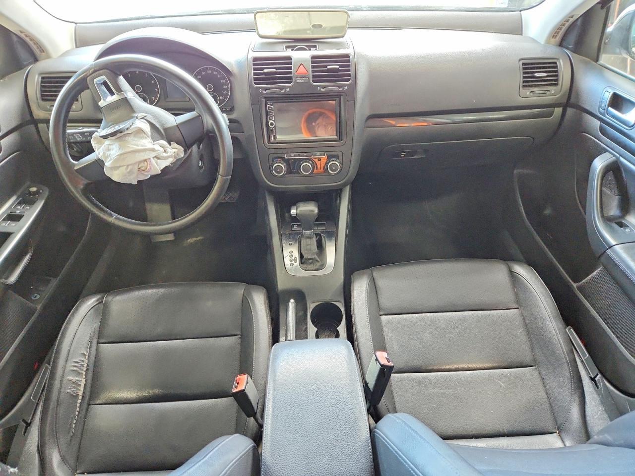 2010 VOLKSWAGEN JETTA