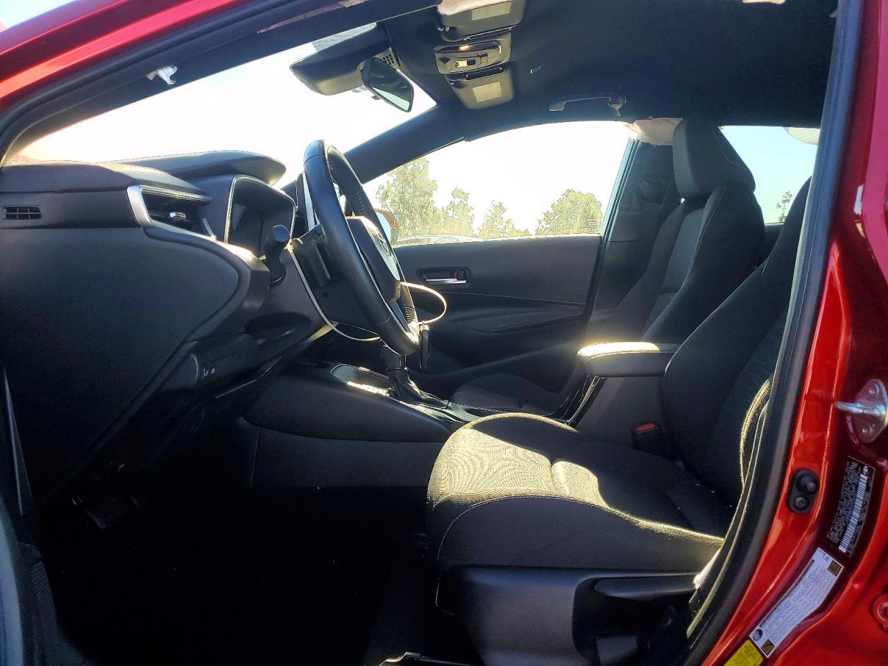 2025 TOYOTA COROLLA