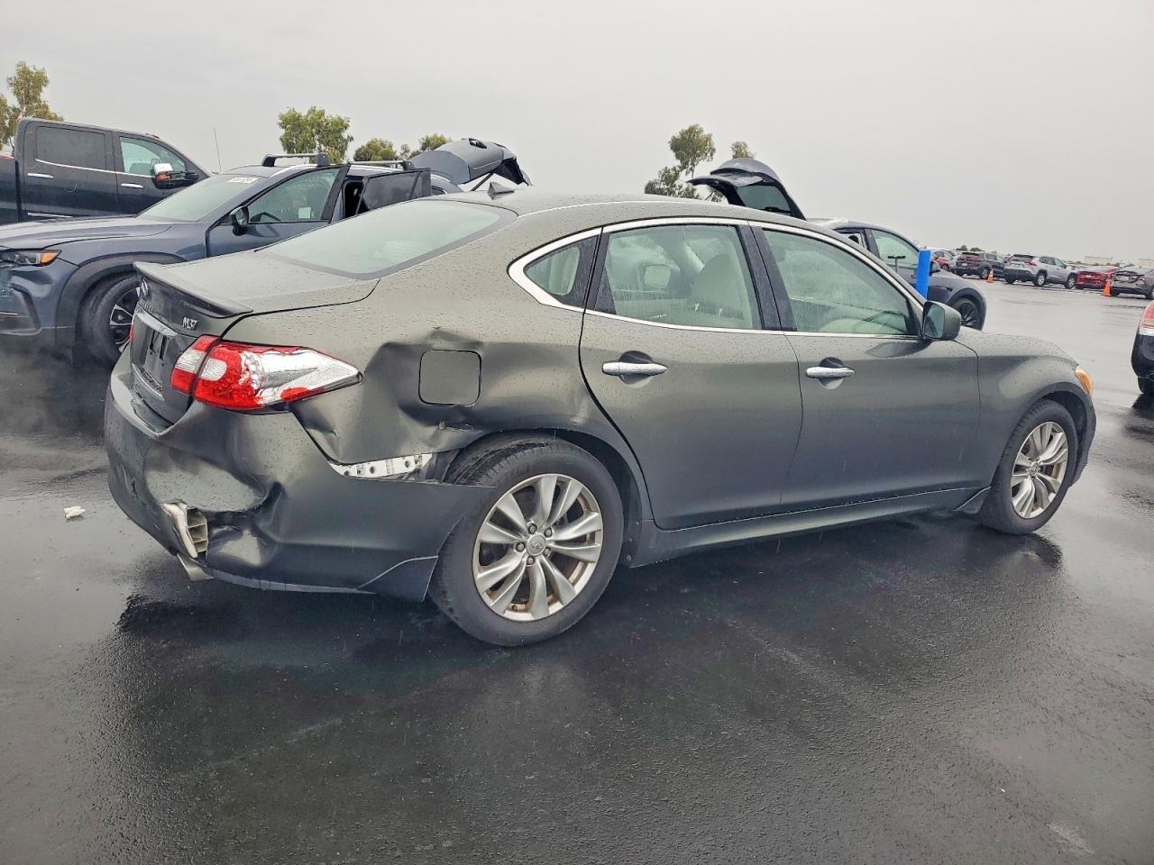 2012 INFINITI M37