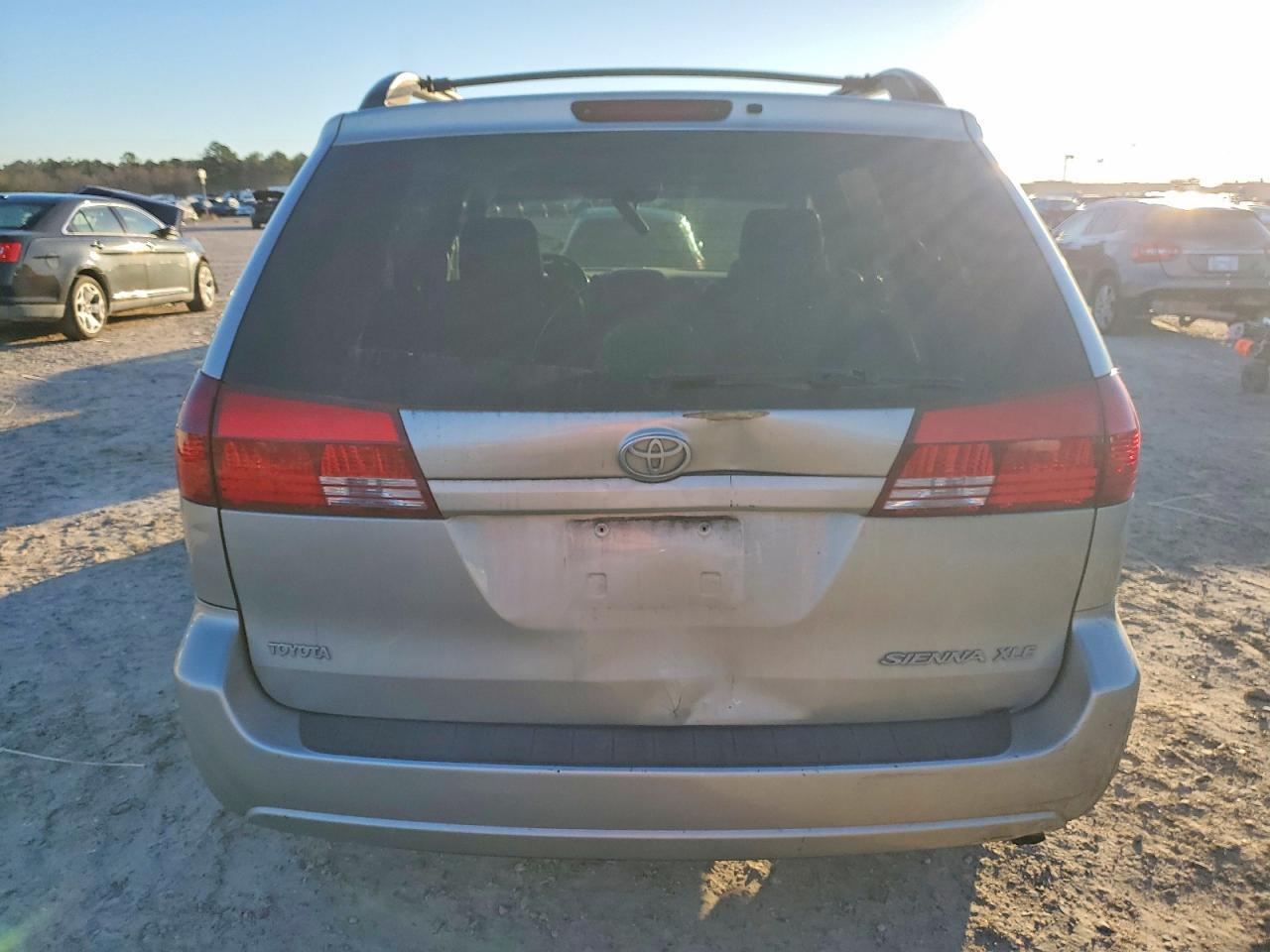 2005 TOYOTA SIENNA