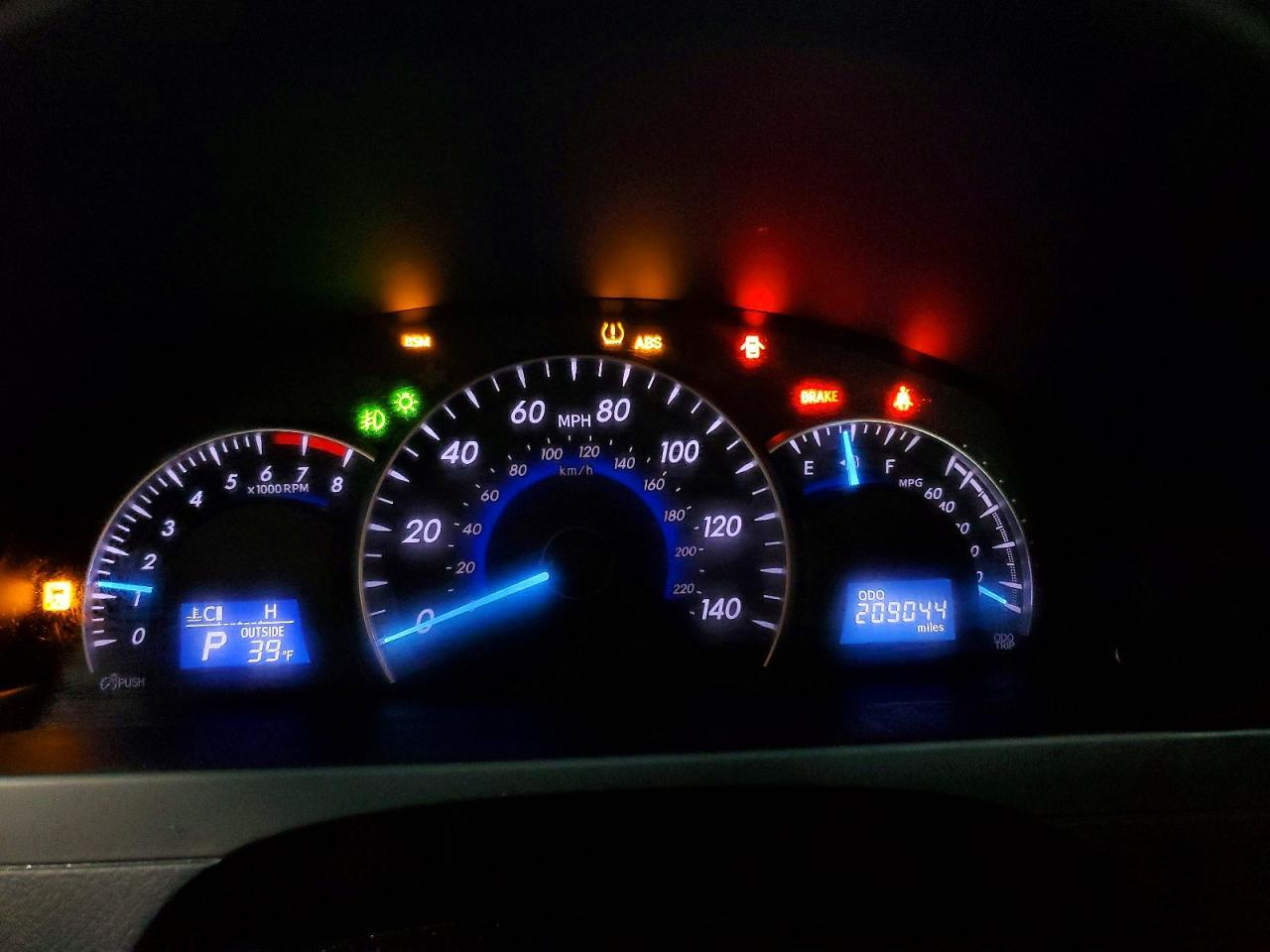 2014 TOYOTA CAMRY