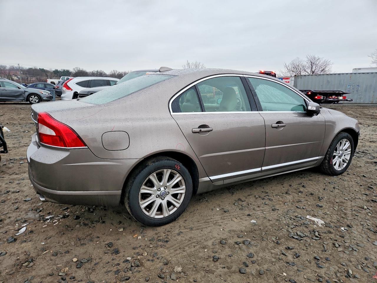 2011 VOLVO S80