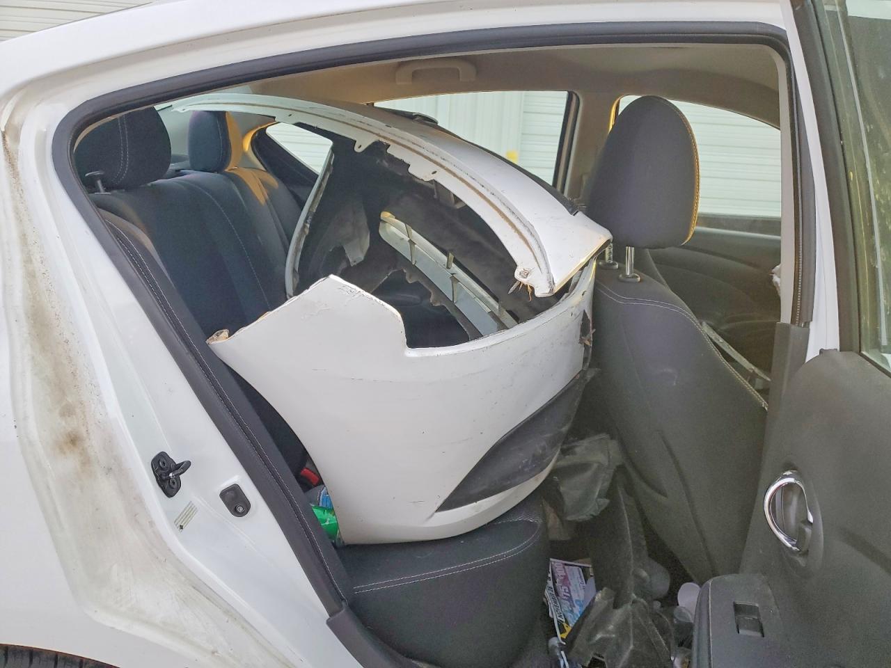 2016 NISSAN VERSA
