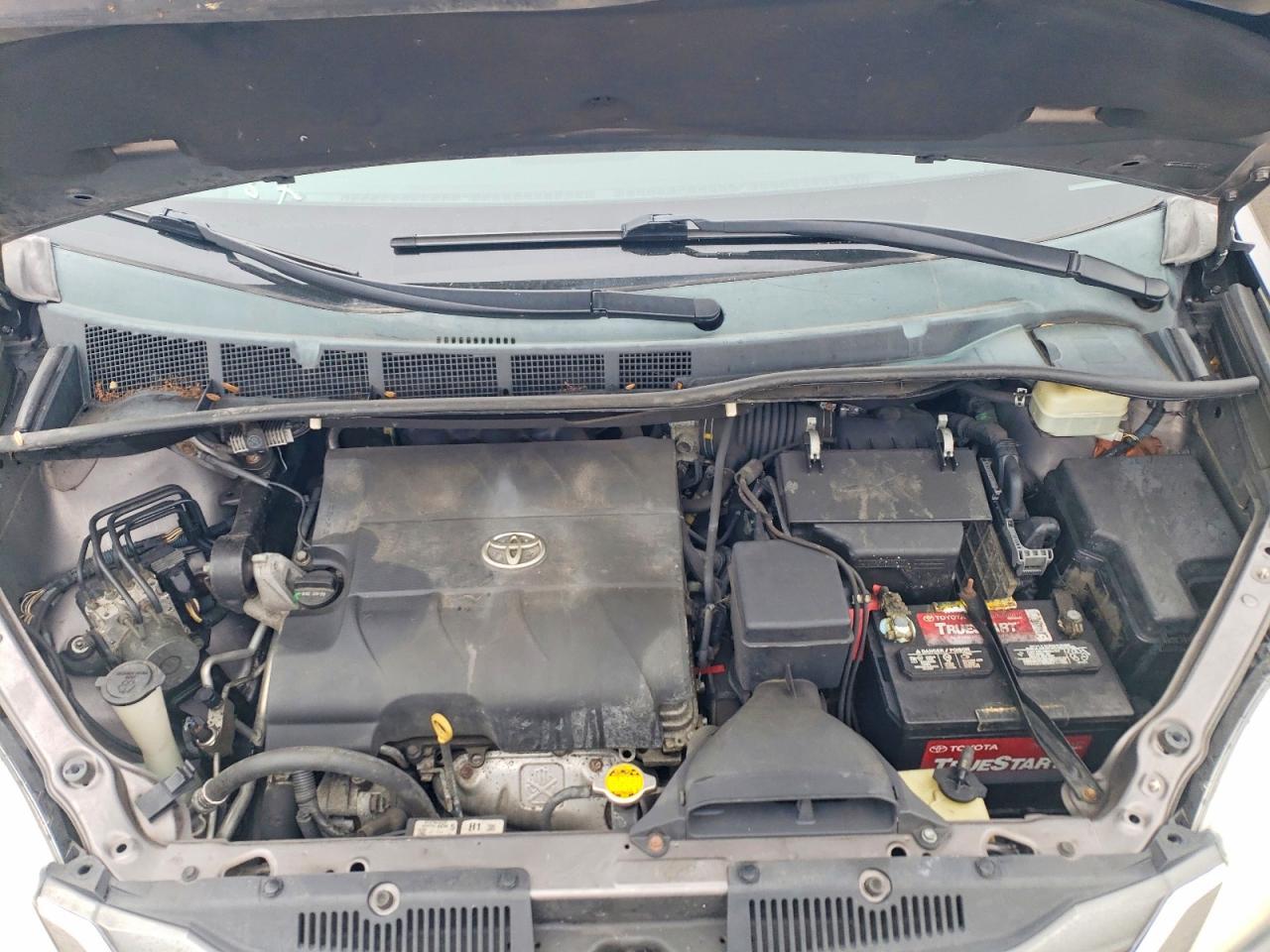 2014 TOYOTA SIENNA