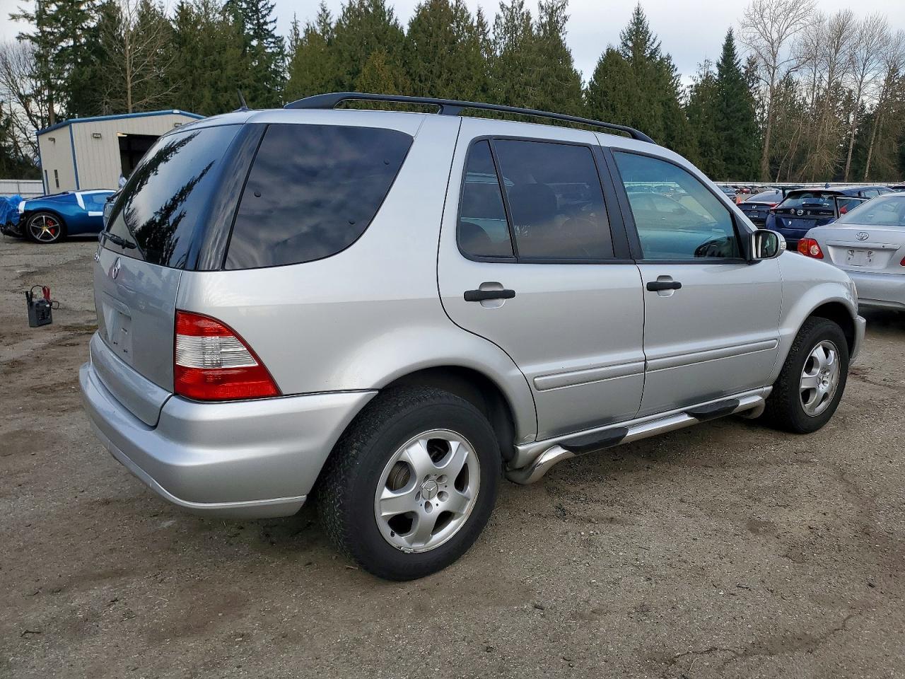 2002 MERCEDES-BENZ ML-Class