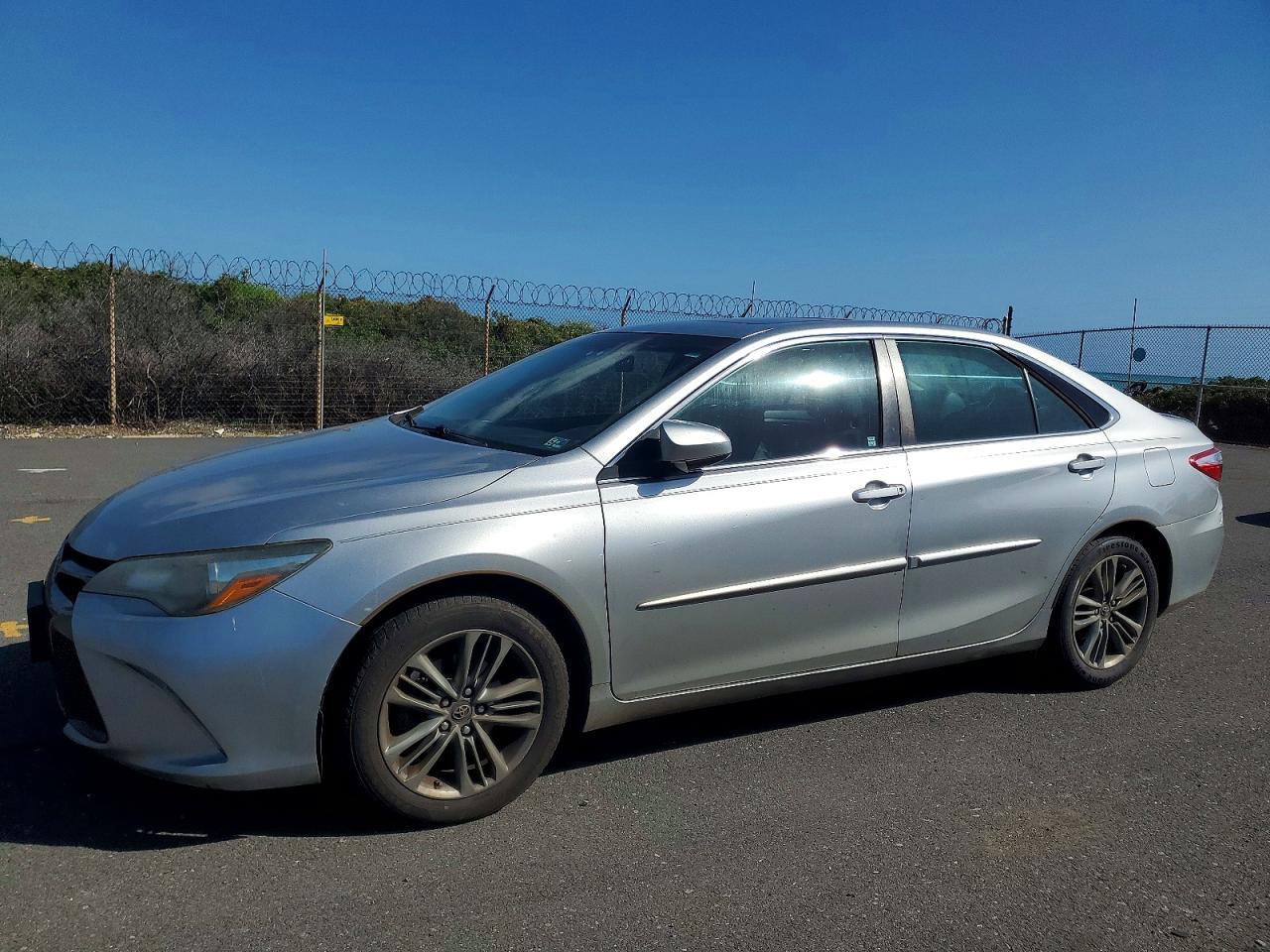 2016 TOYOTA CAMRY