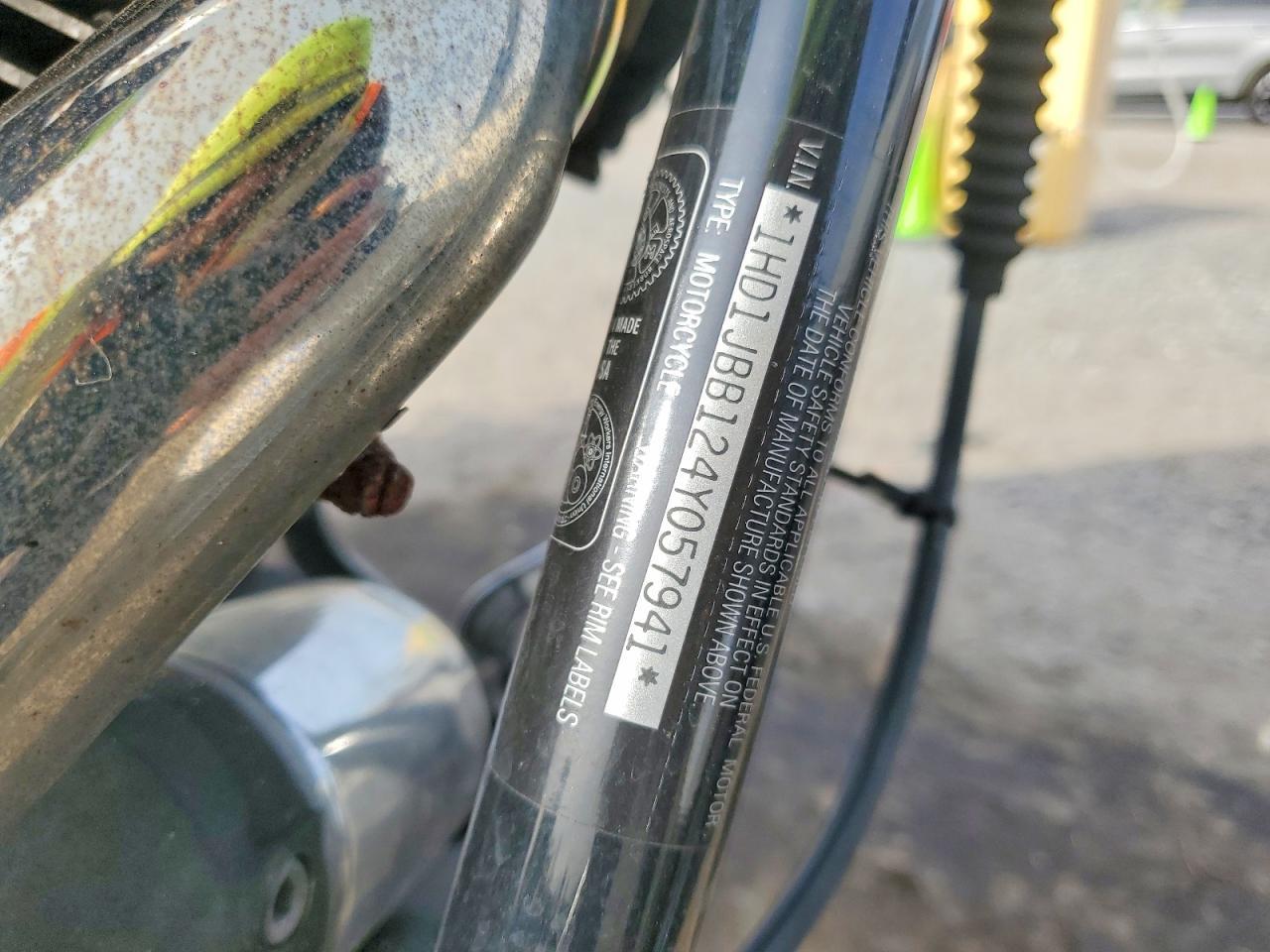2004 HARLEY-DAVIDSON FXSTDI
