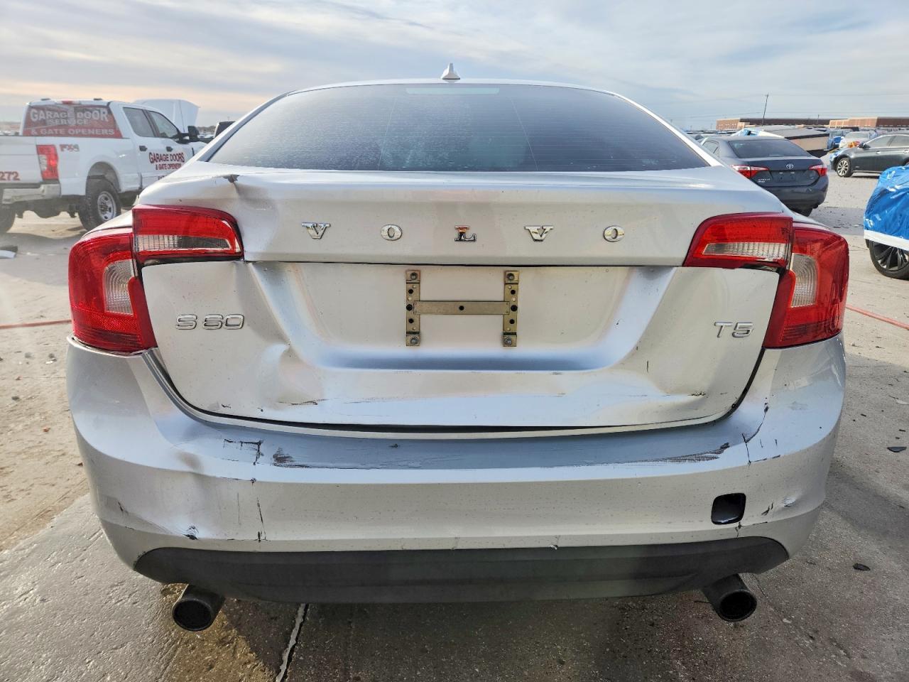 2012 VOLVO S60